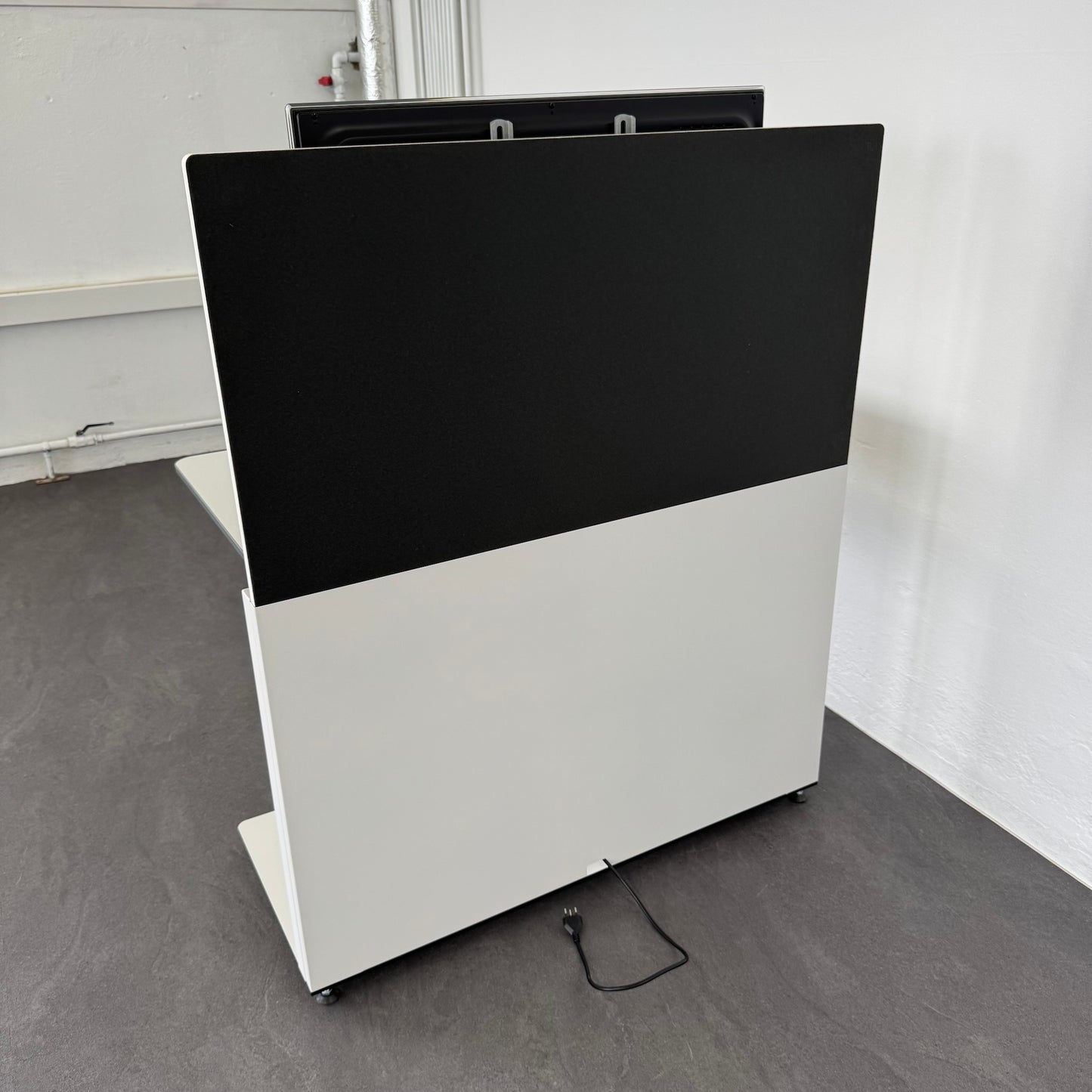 Lista Office Workstation Schreibtisch Ansicht von hinten