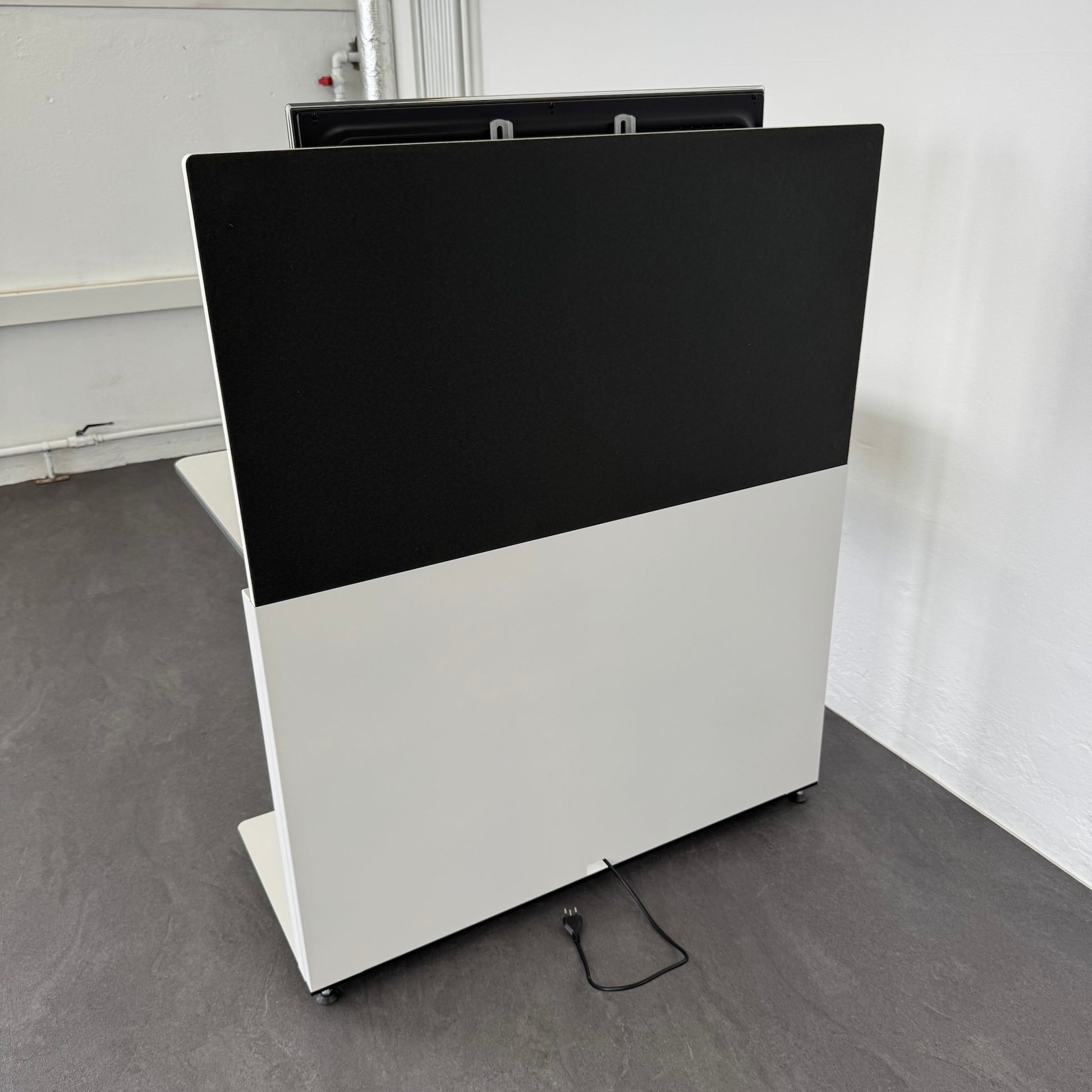 Lista Office Workstation Schreibtisch Ansicht von hinten