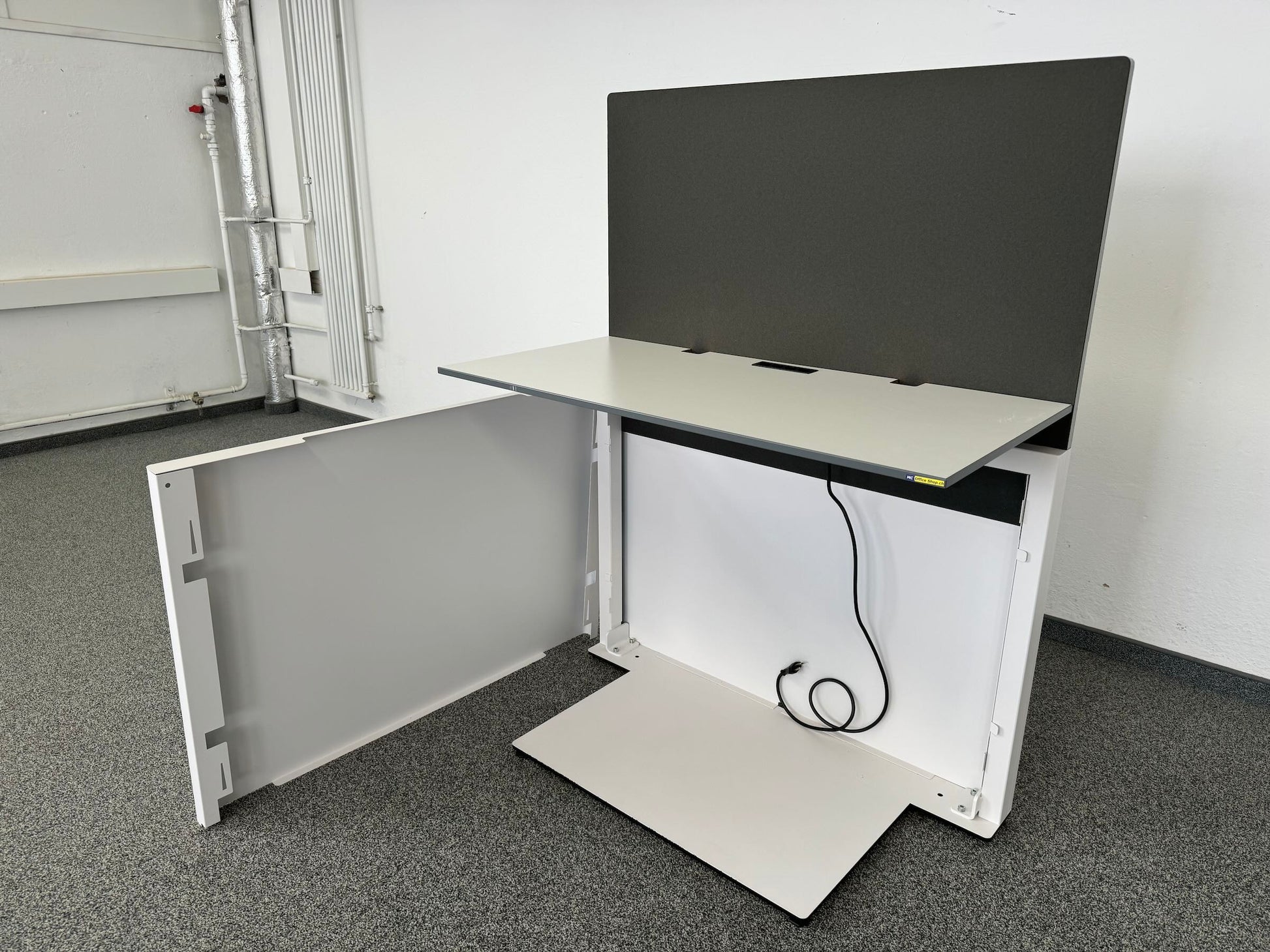 Lista Office Workstation Schreibtisch mit offener Abdeckung