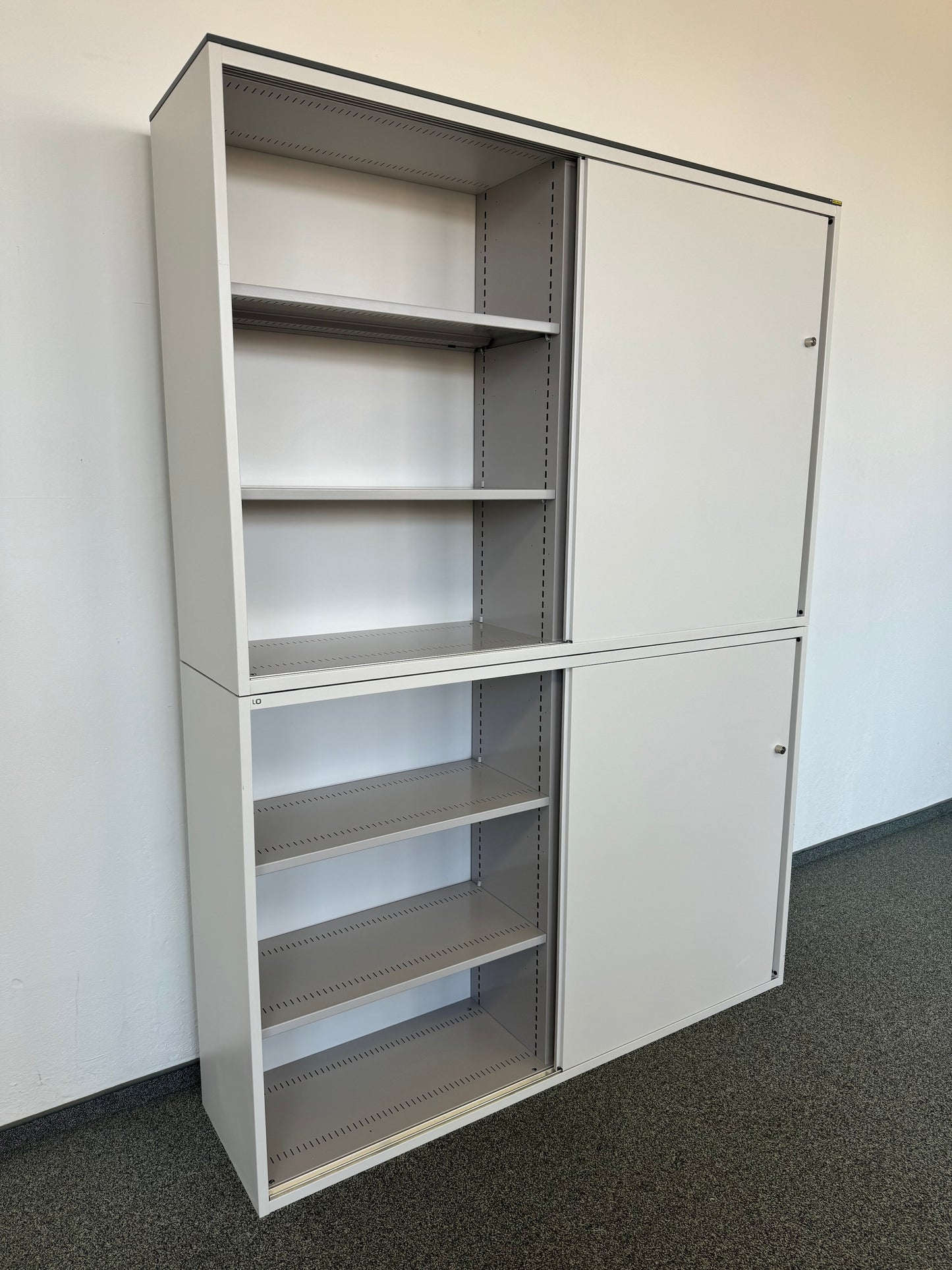 Lista Office LO Storage Schiebetür-Aktenschrank