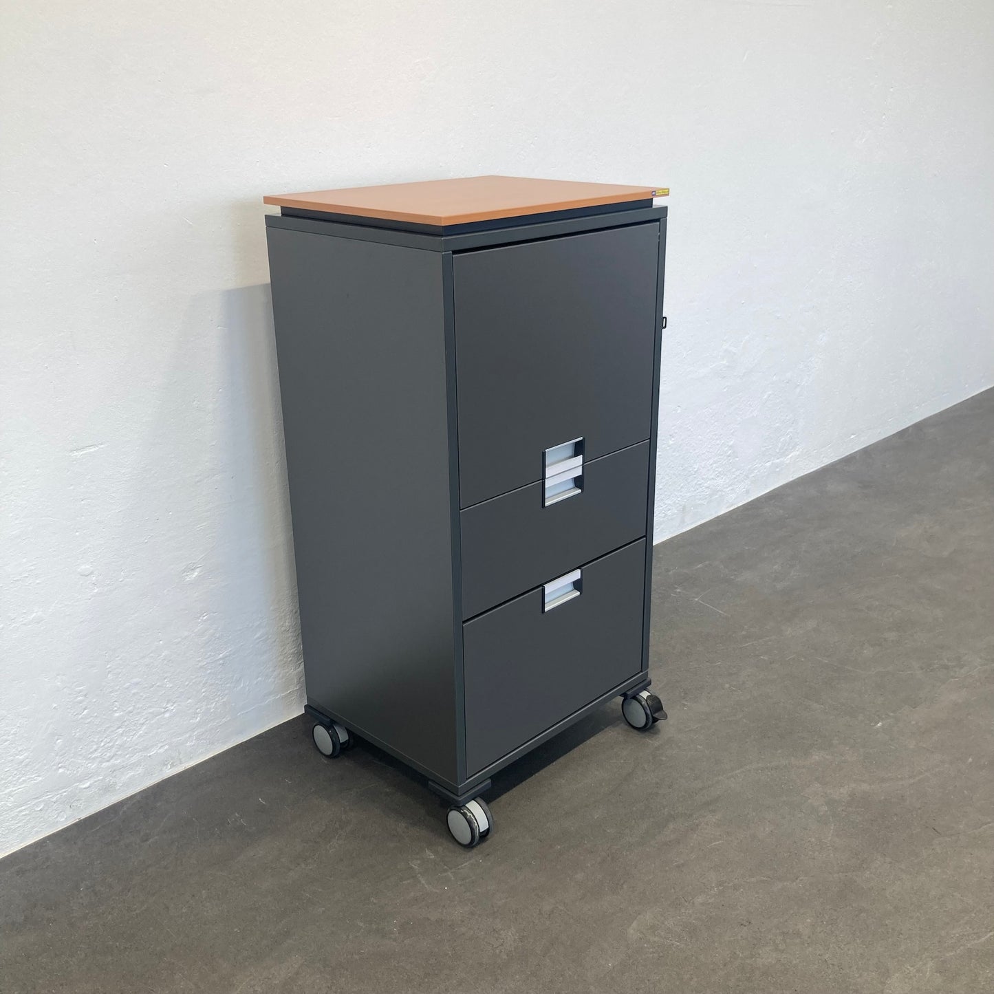 Steelcase Moby Roll-Caddy mit 2 gebremsten Rollen - 6037234