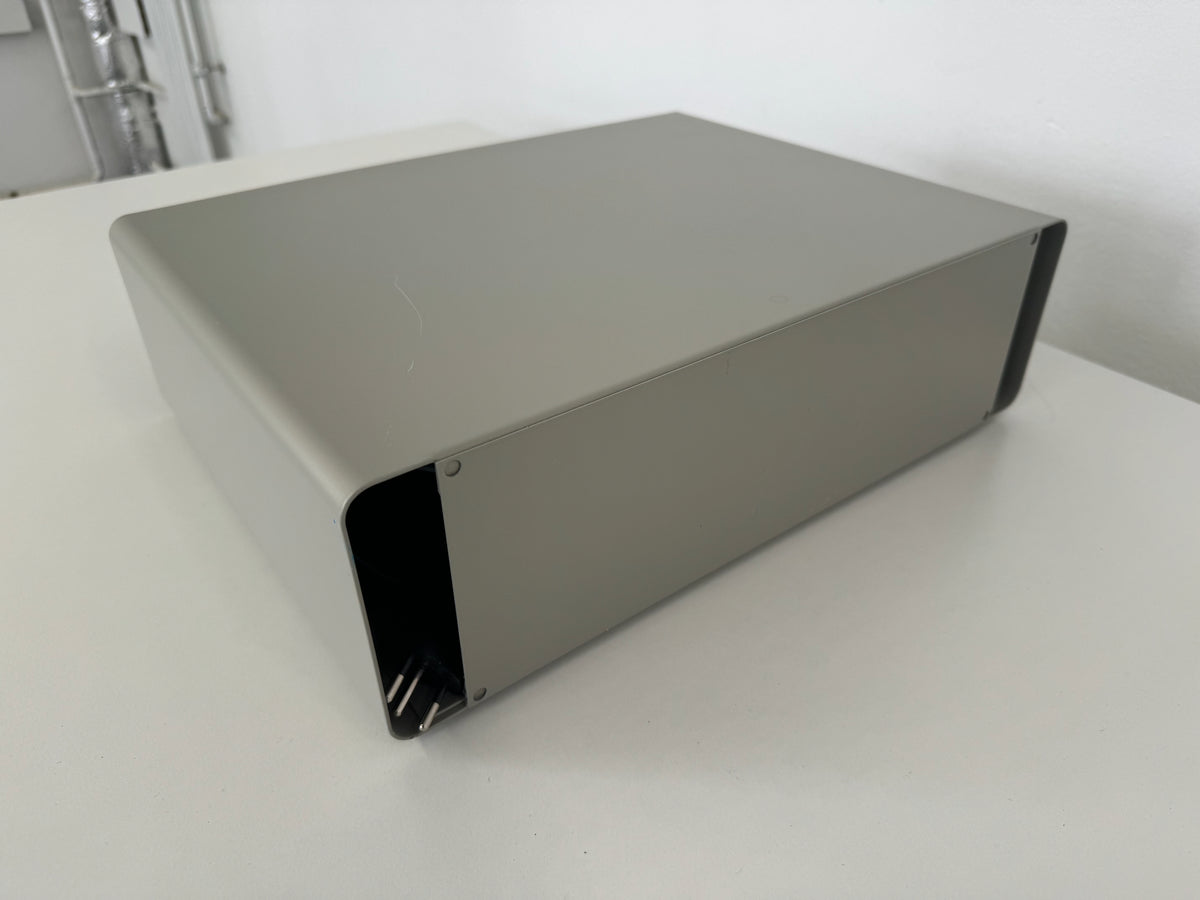 Lista Office Plug Ablagefach Grau - mit 2 Steckern