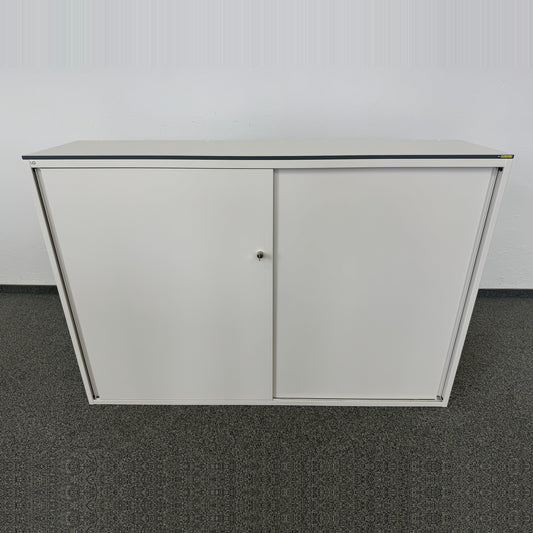 Lista Storage Schiebetür-Aktenschrank Metall Weiss mit Akustik-Rückwand