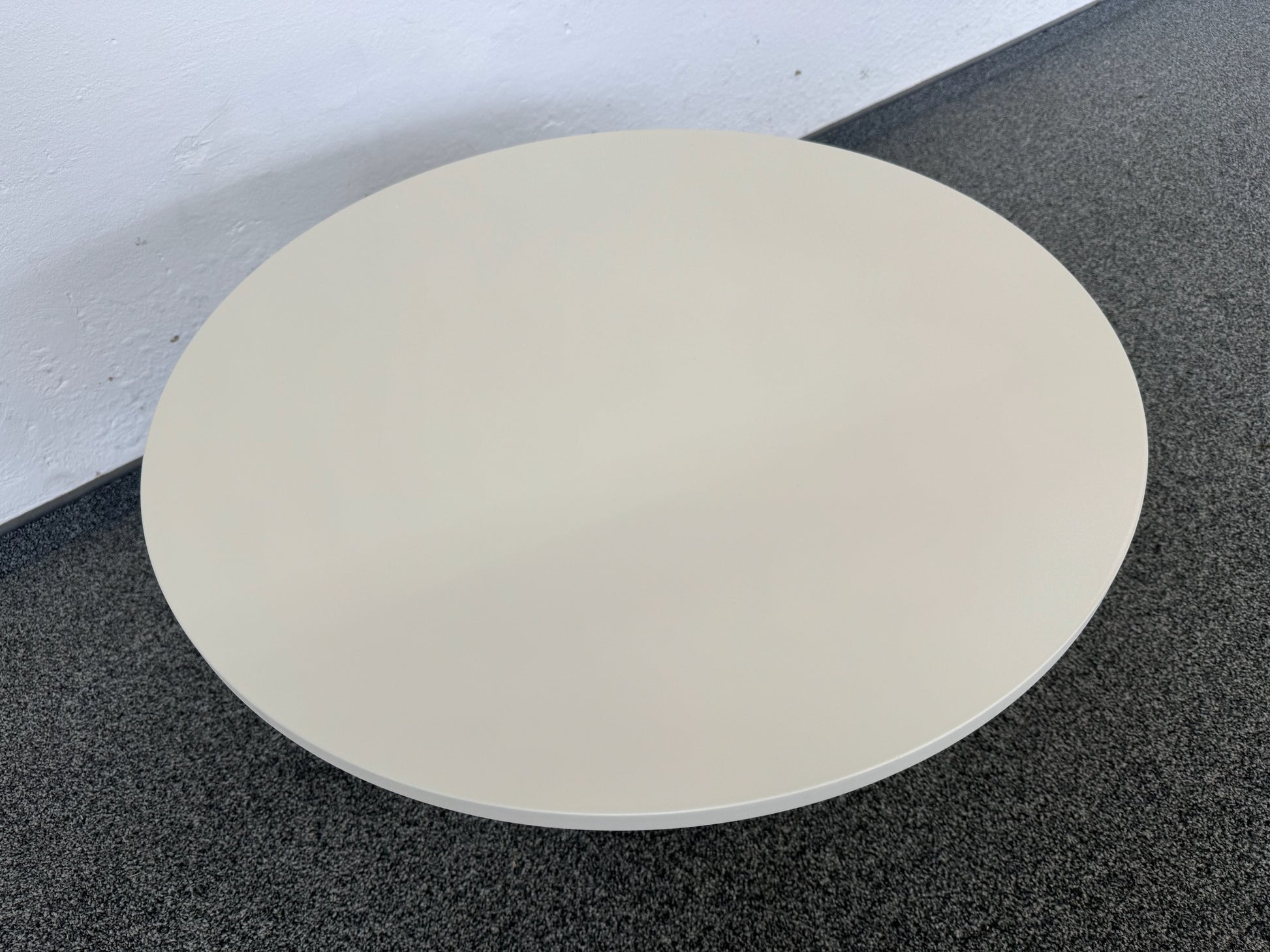 Net.Work.Place Lounge-Table Rund 700mm