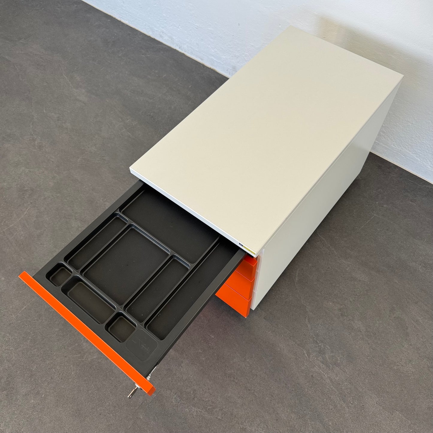 König + Neurath Container Roll-Korpus mit Materialschale offen - 6037300