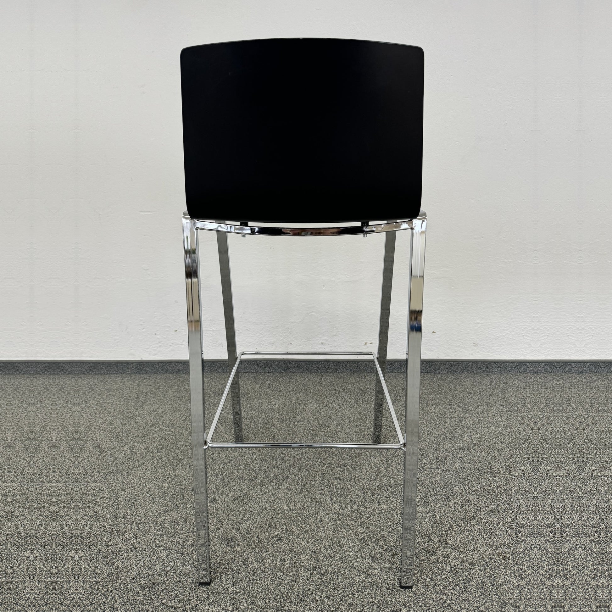 König + Neurath PUBLICA Barhocker von hinten