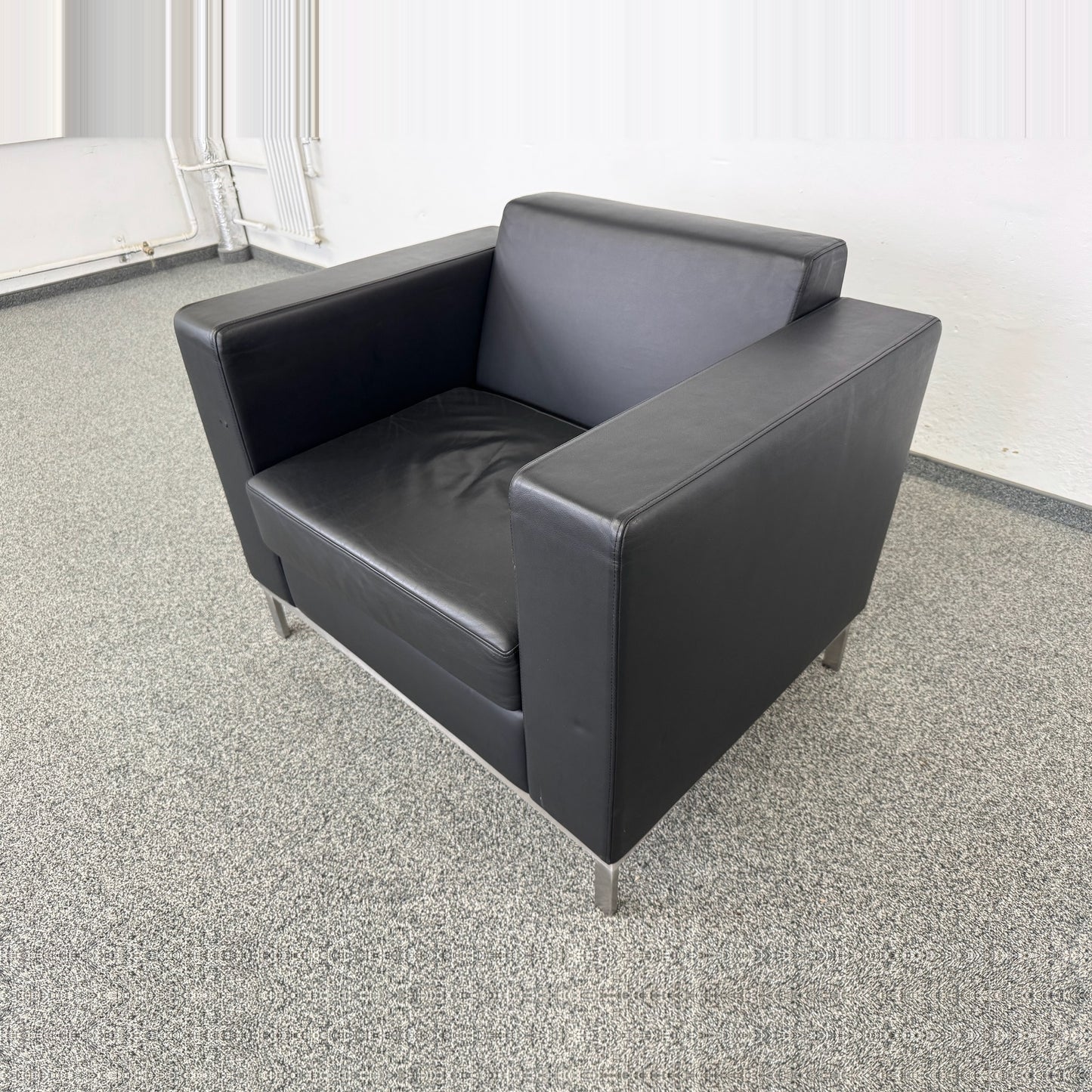 EleganteforOne Lounge-Sessel seitliche ansicht