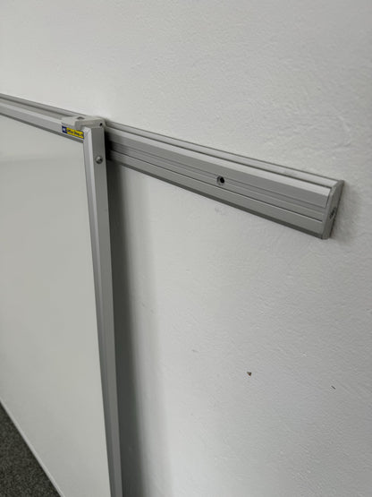 O + C Whiteboard mit Wandschiene Detailfoto