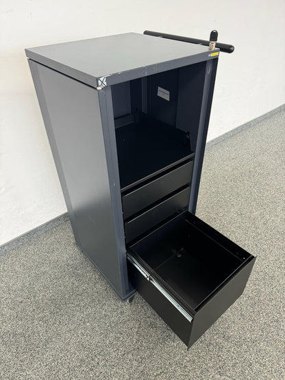 Novex LC2 Roll-Caddy HR-Auszug geöffnet