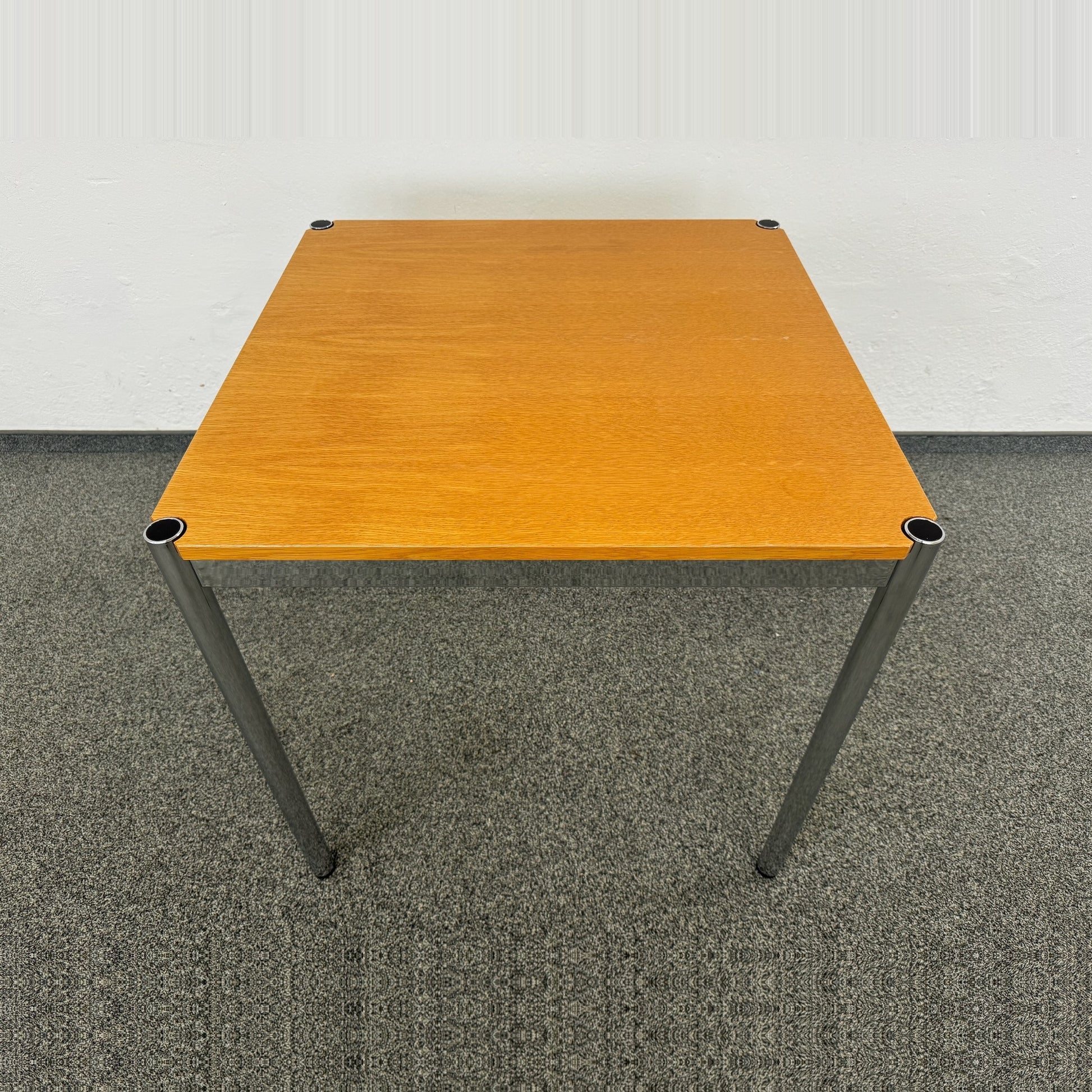 USM Haller Classic Sitzungstisch 750 x 750 mm