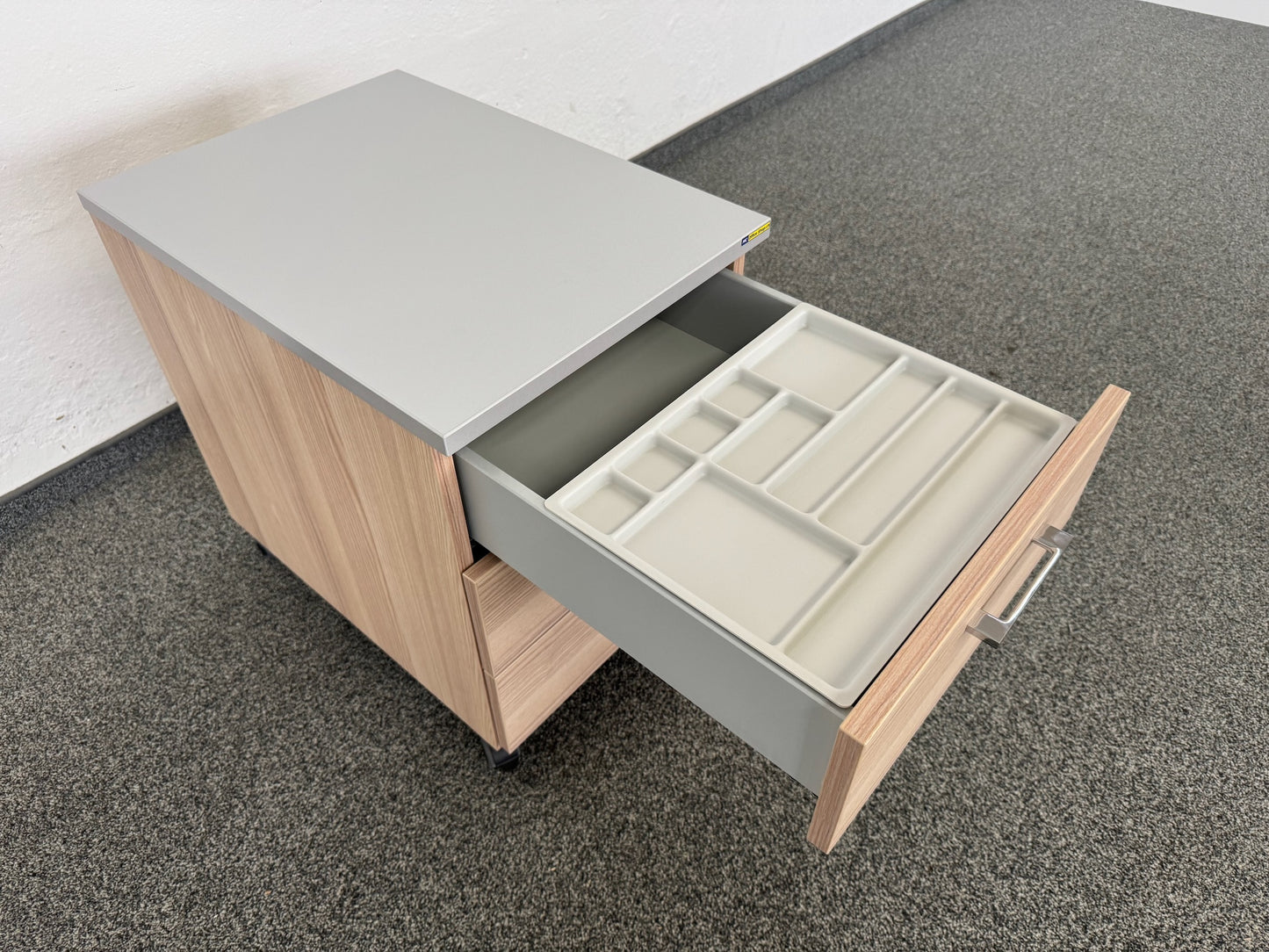 Hammerbacher Solid Roll-Korpus mit Materialschale