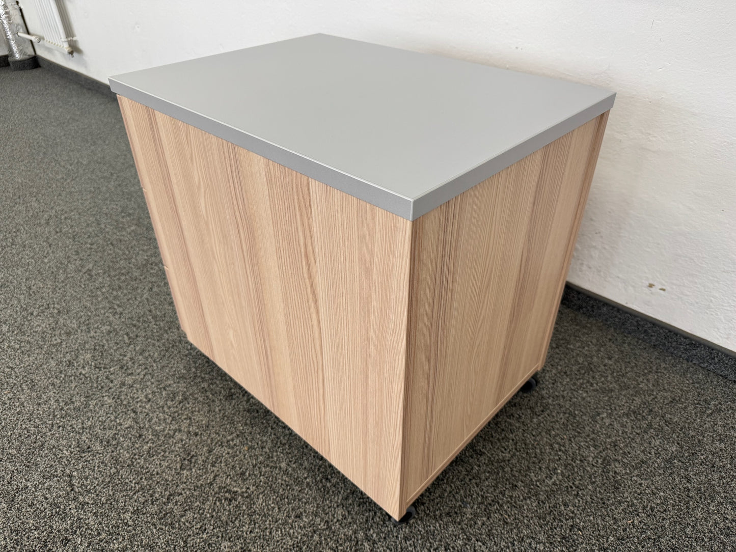 Hammerbacher Solid Roll-Korpus Ansicht von hinten