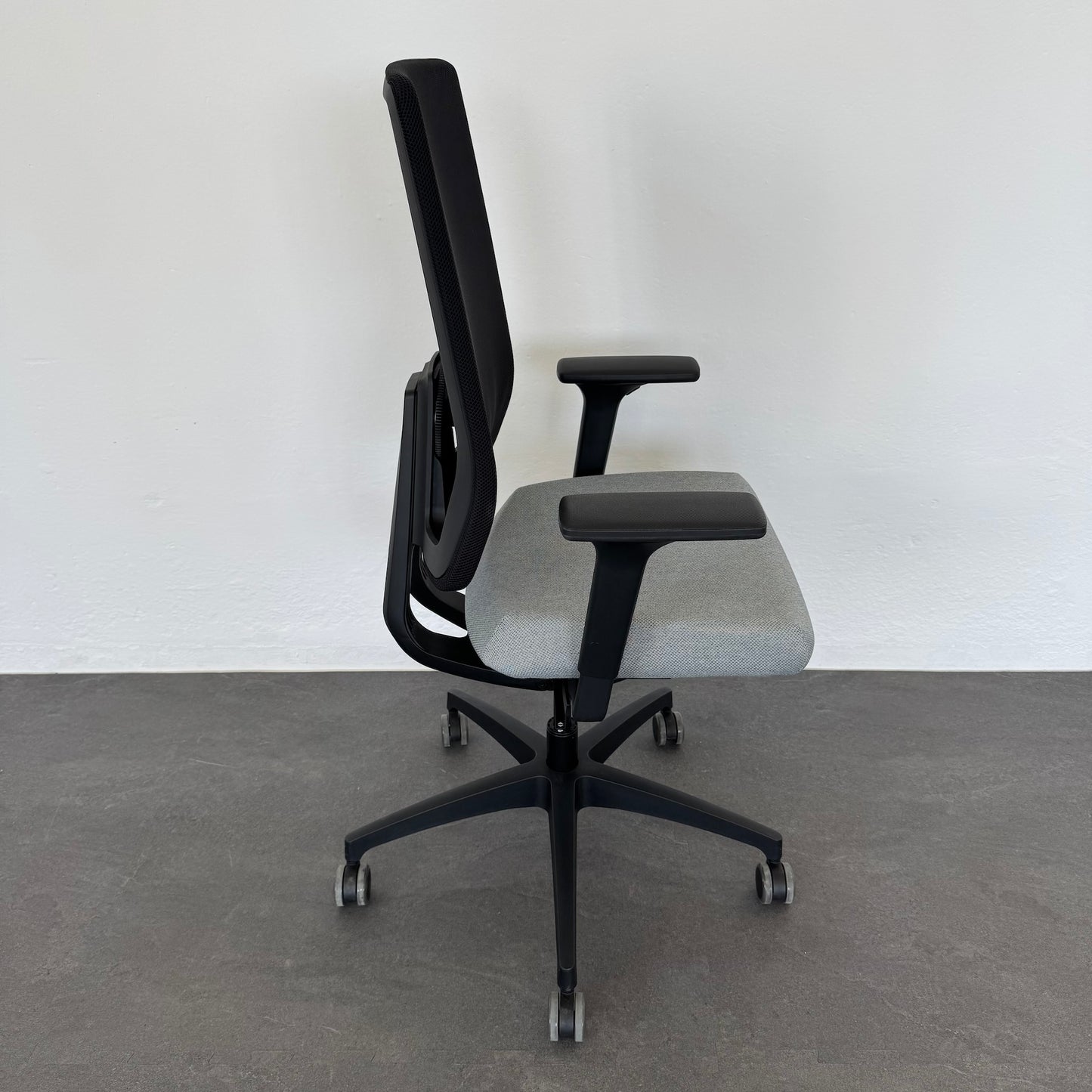 Indeed automatic Bürodrehstuhl Gestell Kunstoff Schwarz