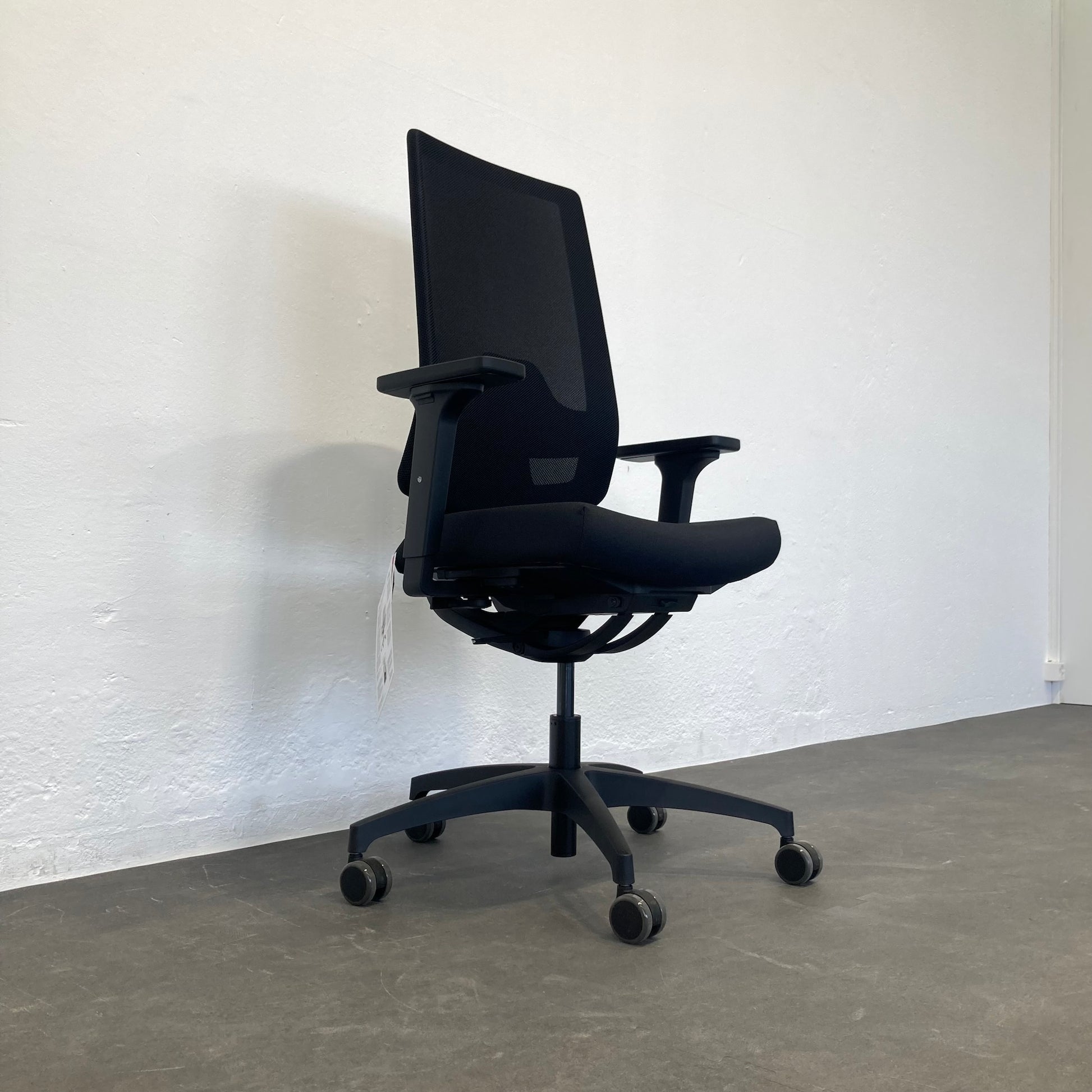 Dauphin Indeed automatic Bürodrehstuhl mit Sitztiefenverstellung - 607416