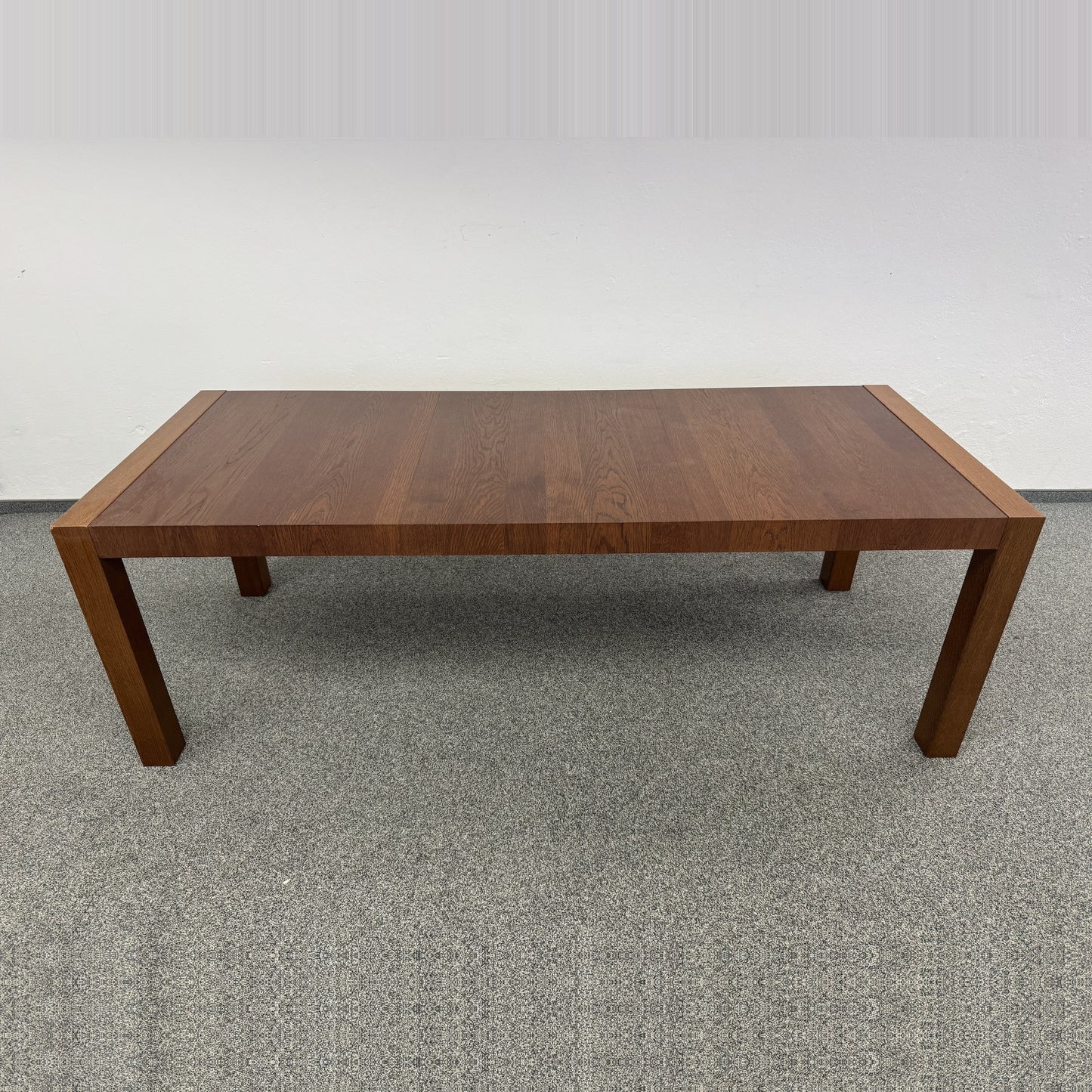 Top Design Wood Design Sitzungstisch Nussbaum