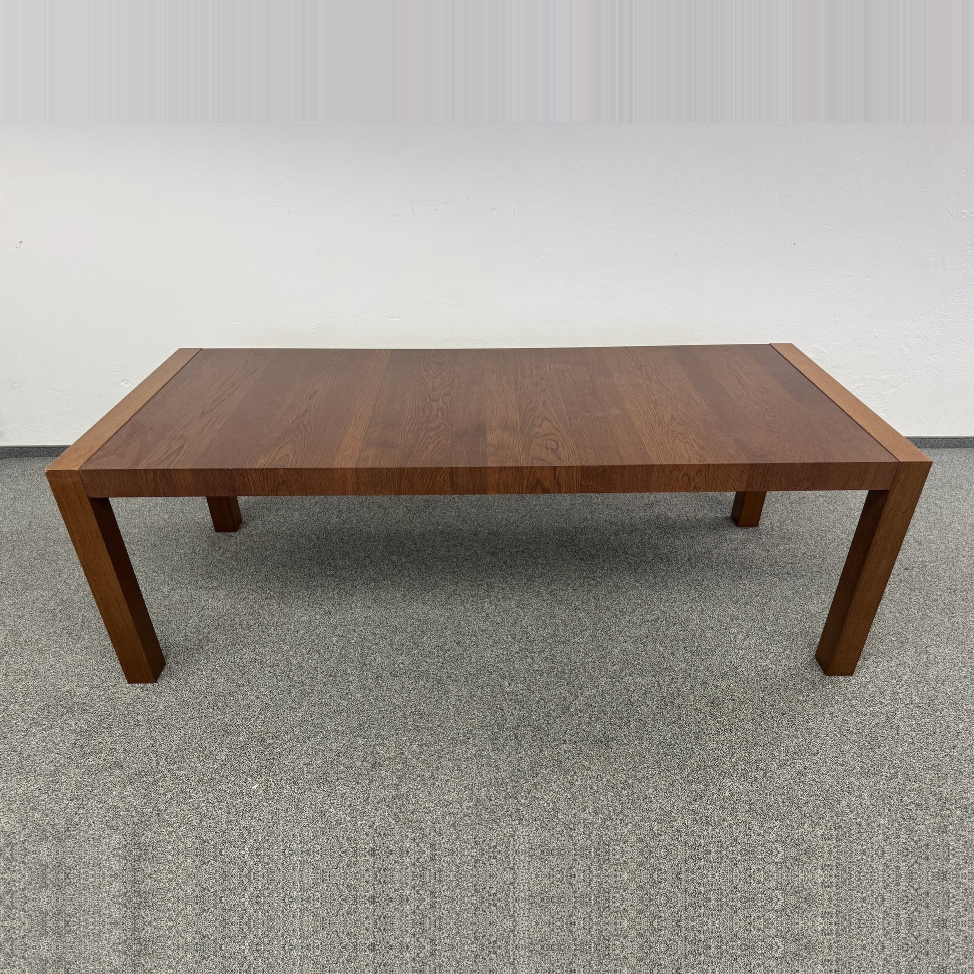 Top Design Wood Design Sitzungstisch Nussbaum