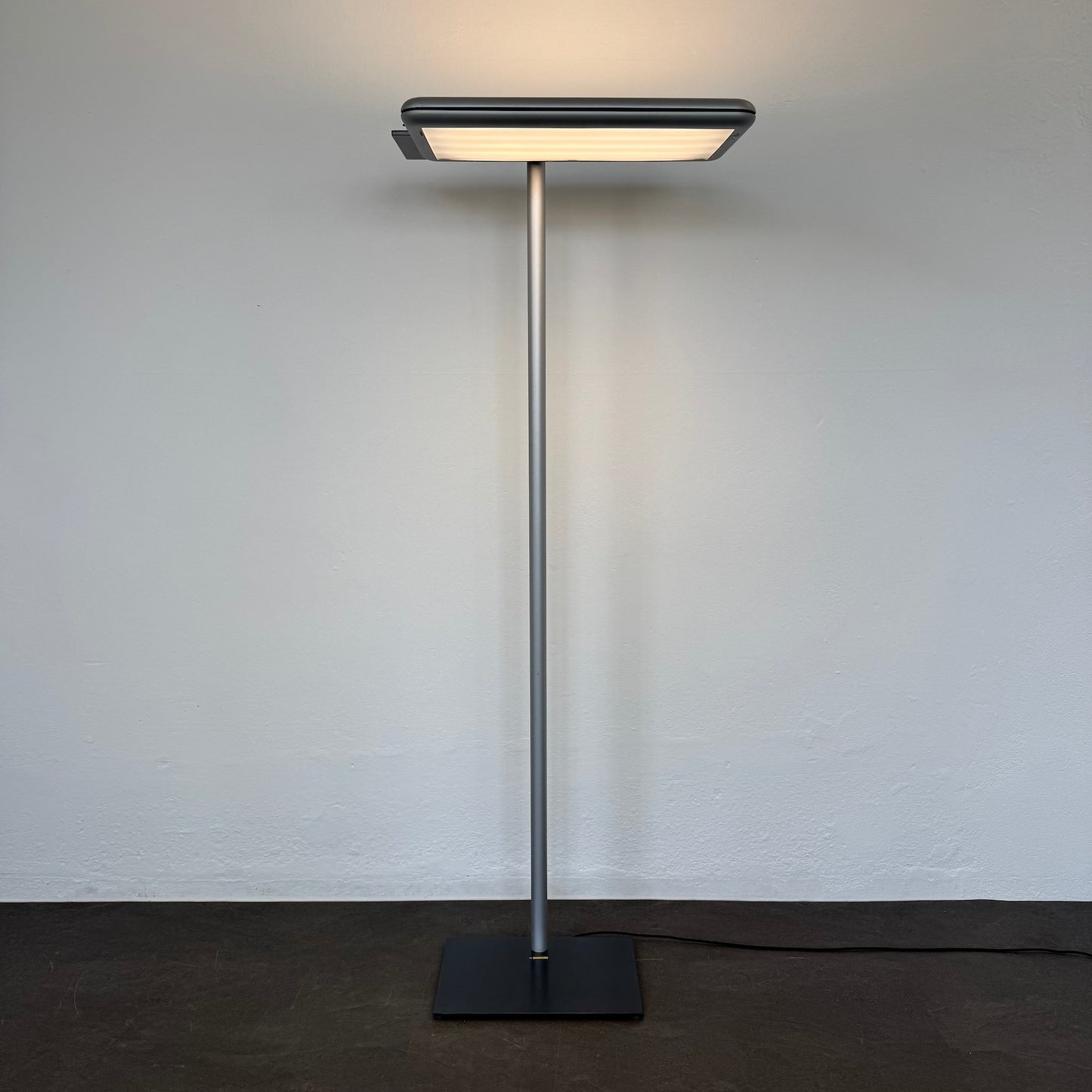 Ribag Uniq Indirekt-/Direktleuchte Metall Silbergrau