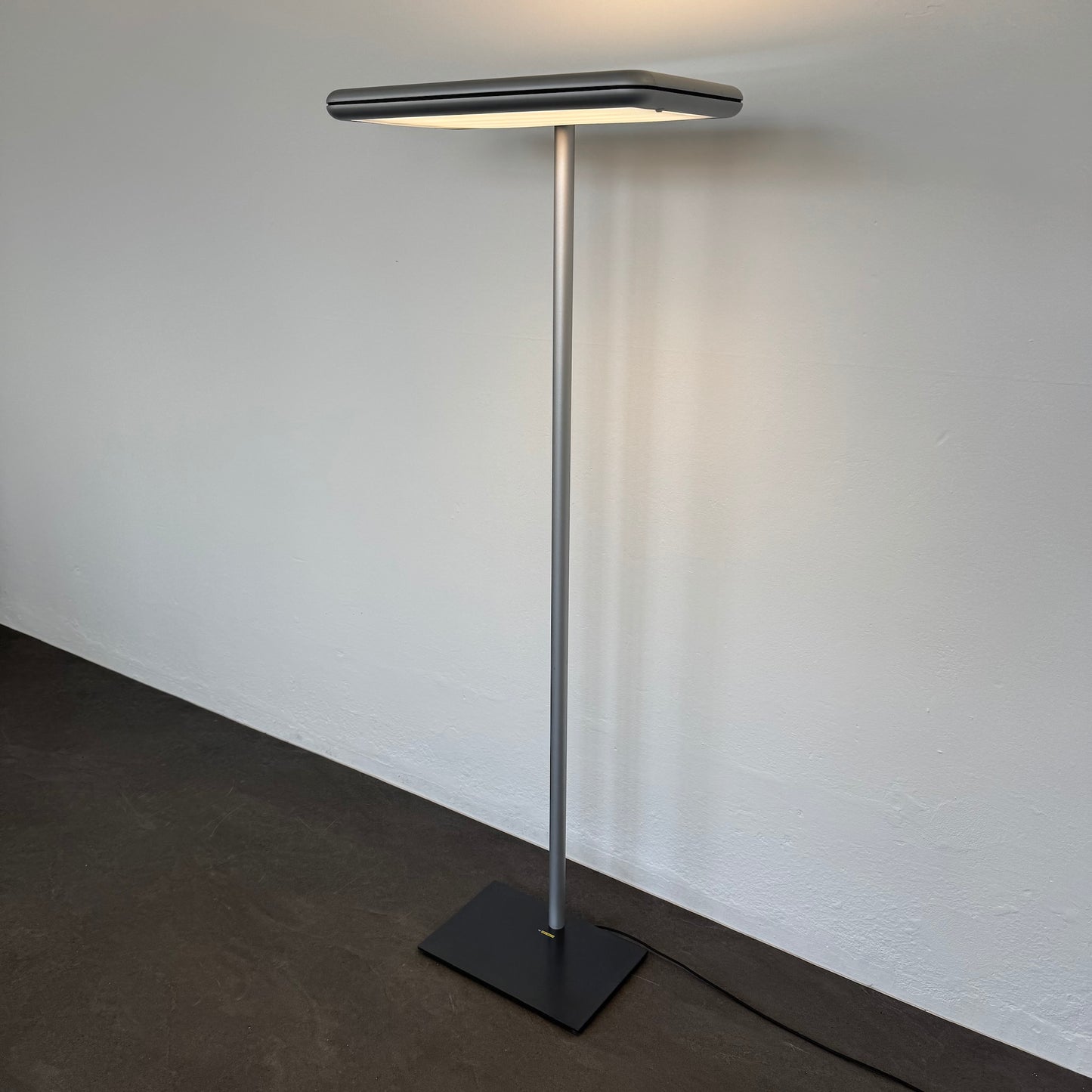 Ribag Uniq Indirekt-/Direktleuchte zum Teil mit Sensor