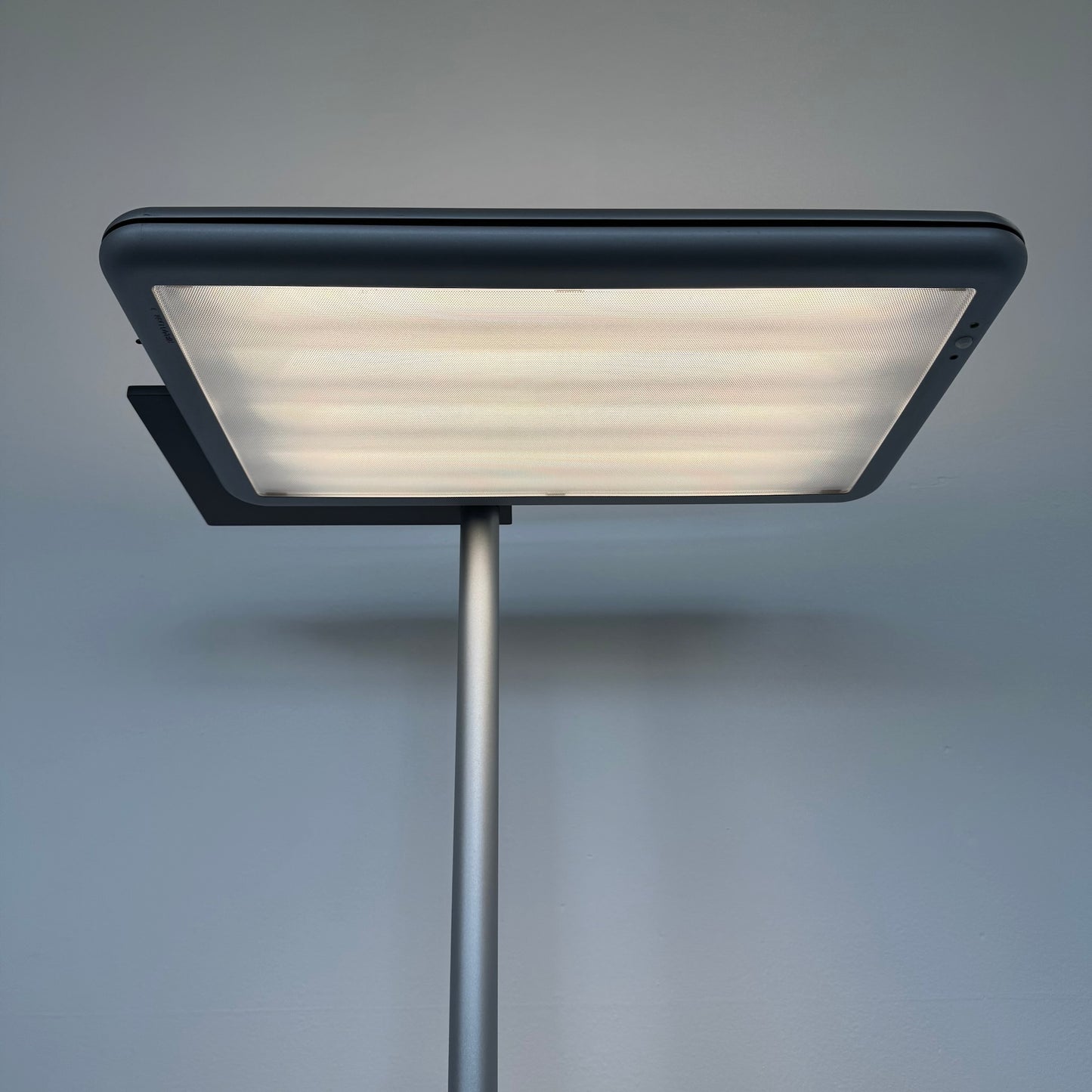 Ribag Uniq Indirekt-/Direktleuchte Ansicht Leuchkopf von unten