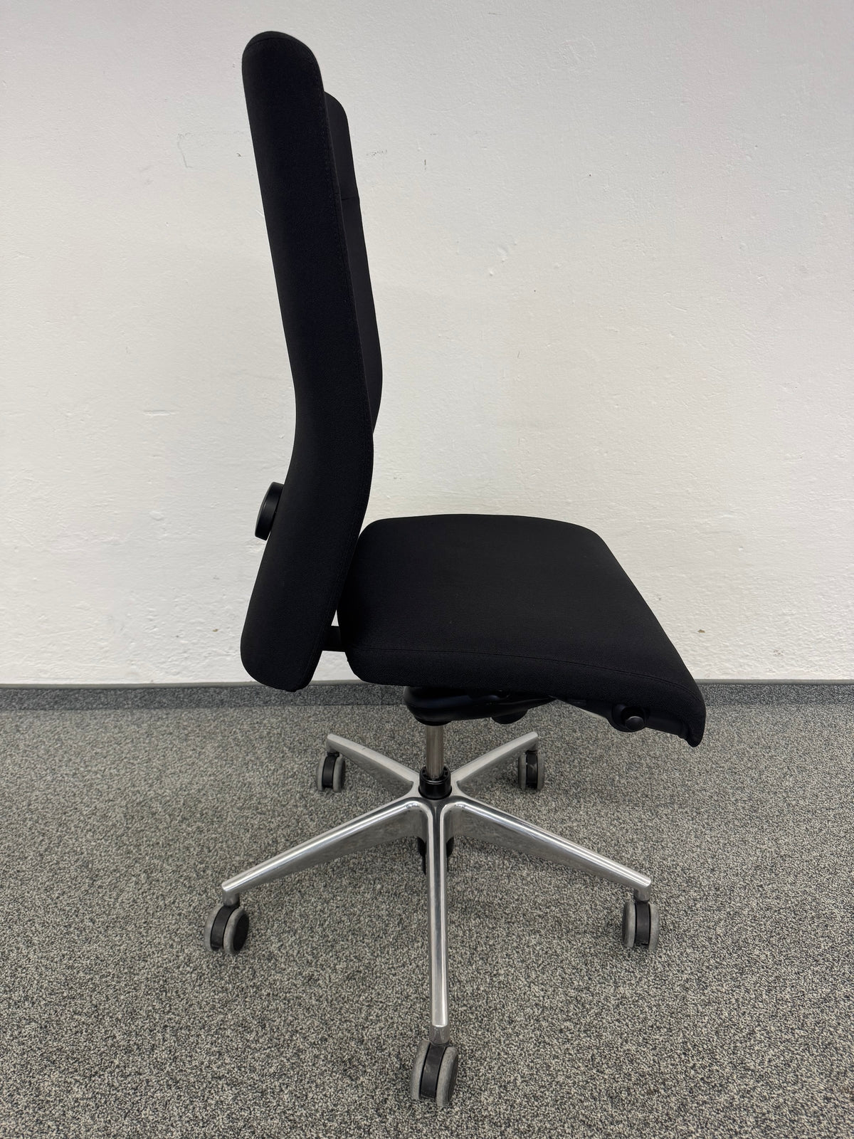 Girsberger Presto Bürodrehstuhl - mit Knopfschalter - Stoff Schwarz