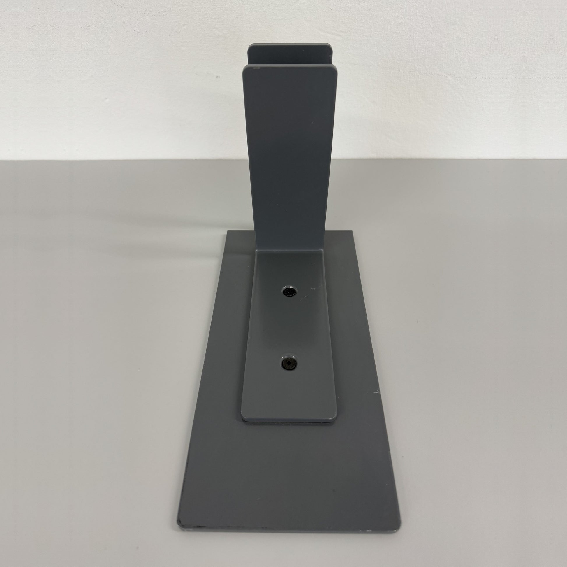 Bene W4 Standfuss von vorne