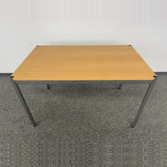 USM Haller Classic Schreibtisch 1250 x 750 mm