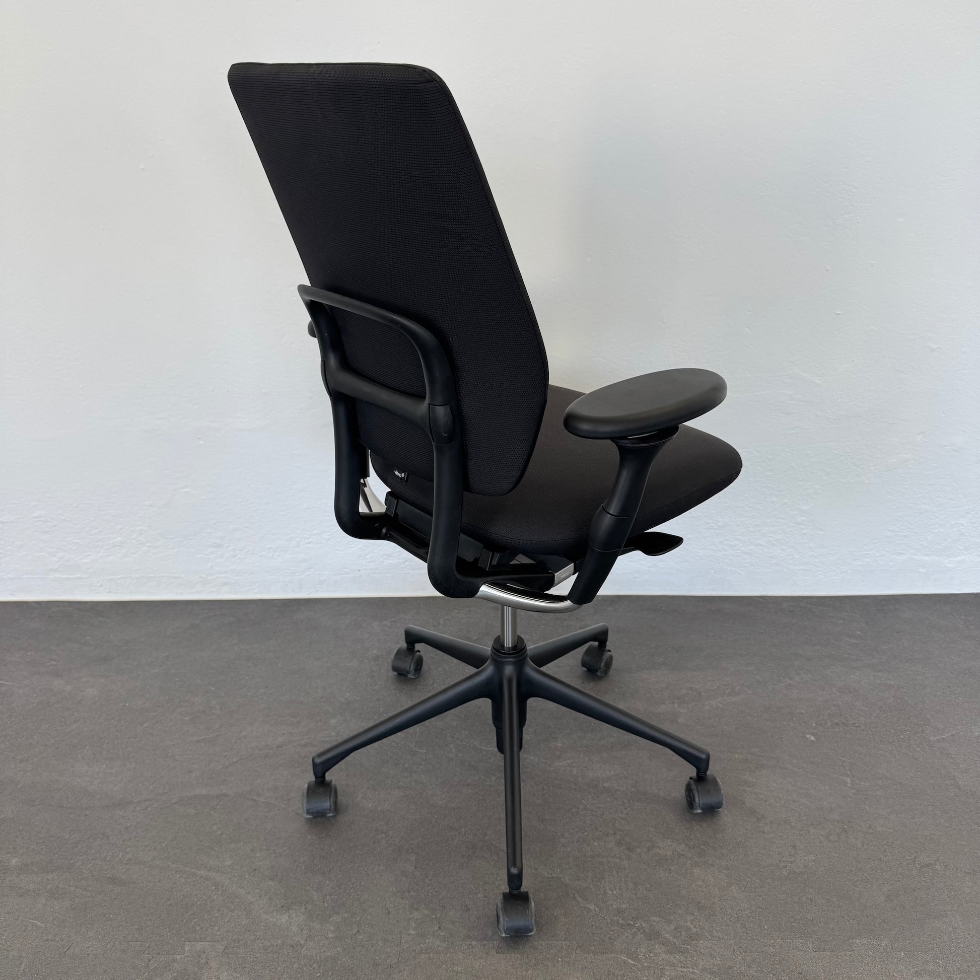 Vitra Oson Chair Bürodrehstuhl mit Rückenlehne