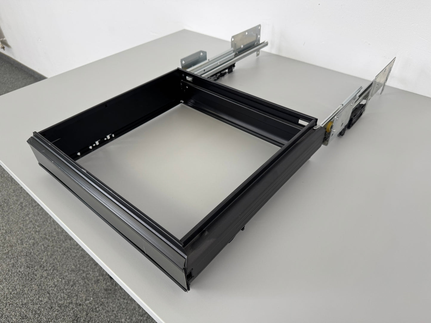 Steelcase Share It Hängeregister-Einsatz ausgezogen