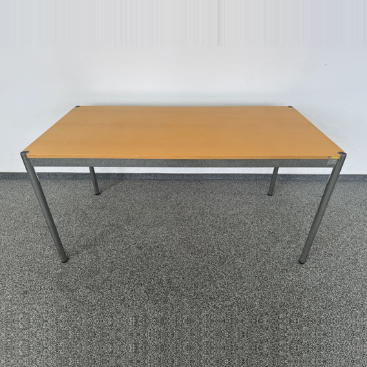 USM Haller Classic Schreibtisch 1500 x 750 mm