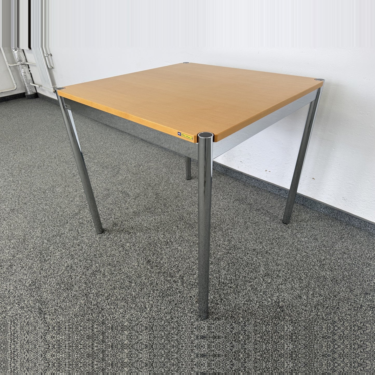USM Haller Classic Sitzungstisch Gestell Metall Chrom glanz