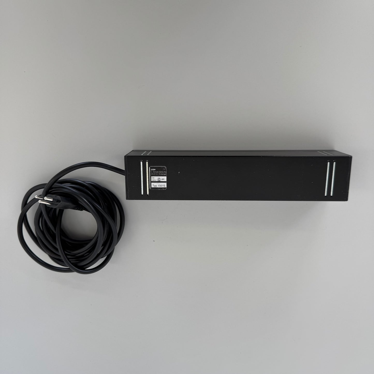 Typ 15515 Steckdoseneinheit mit Magneten