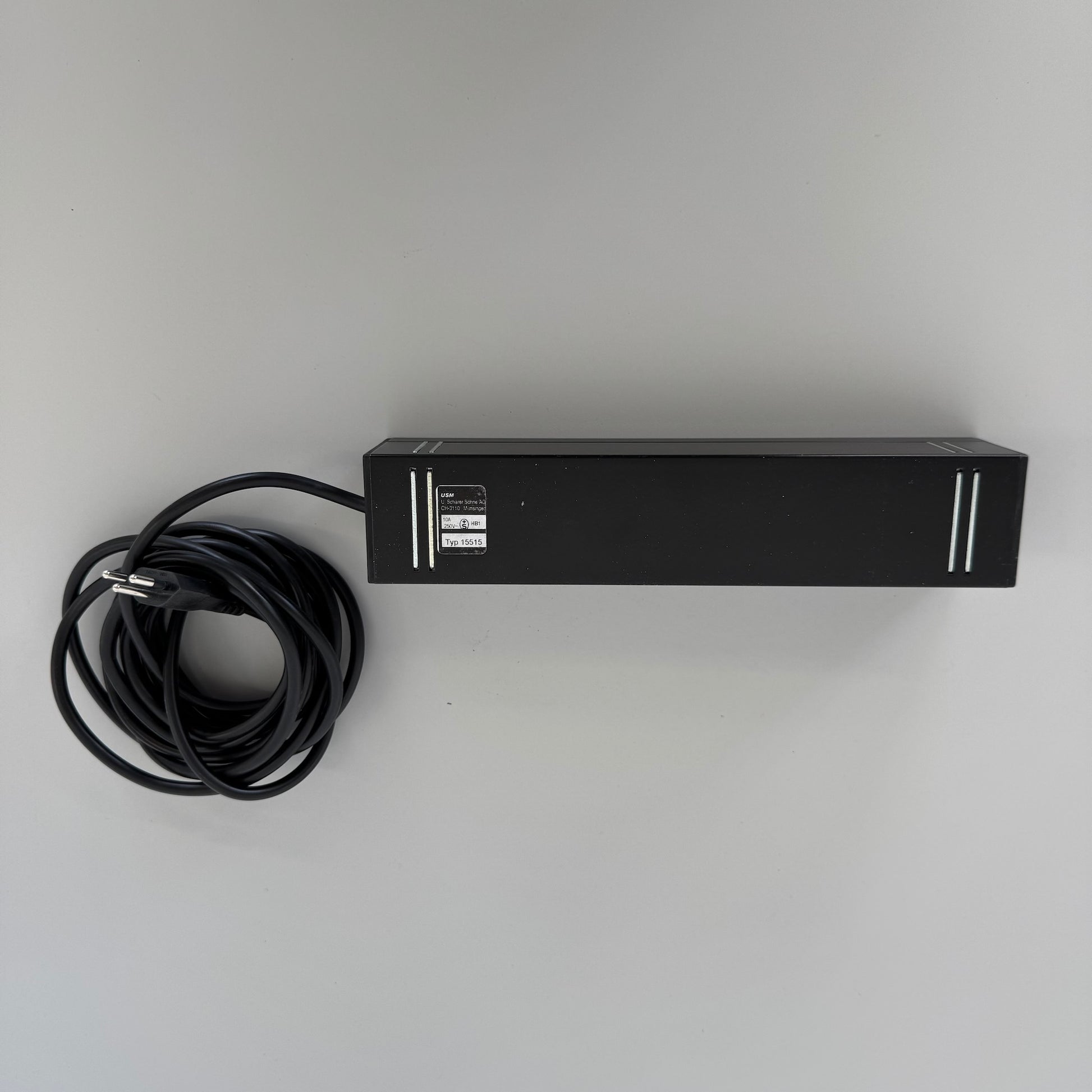 Typ 15515 Steckdoseneinheit mit Magneten