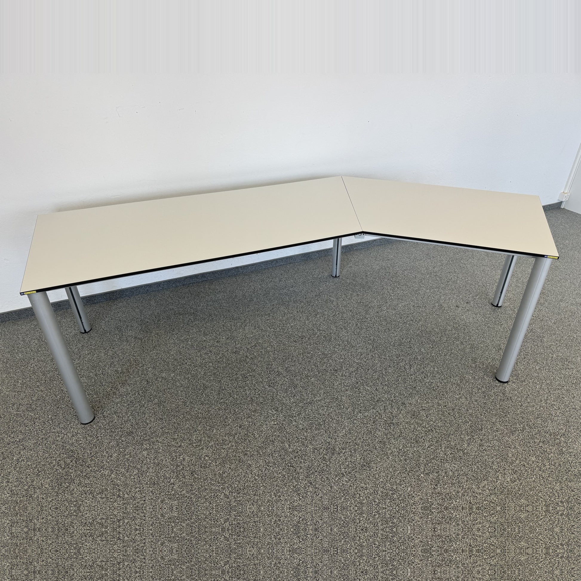 Haworth Fifty Schreibtisch 2530-1330mm