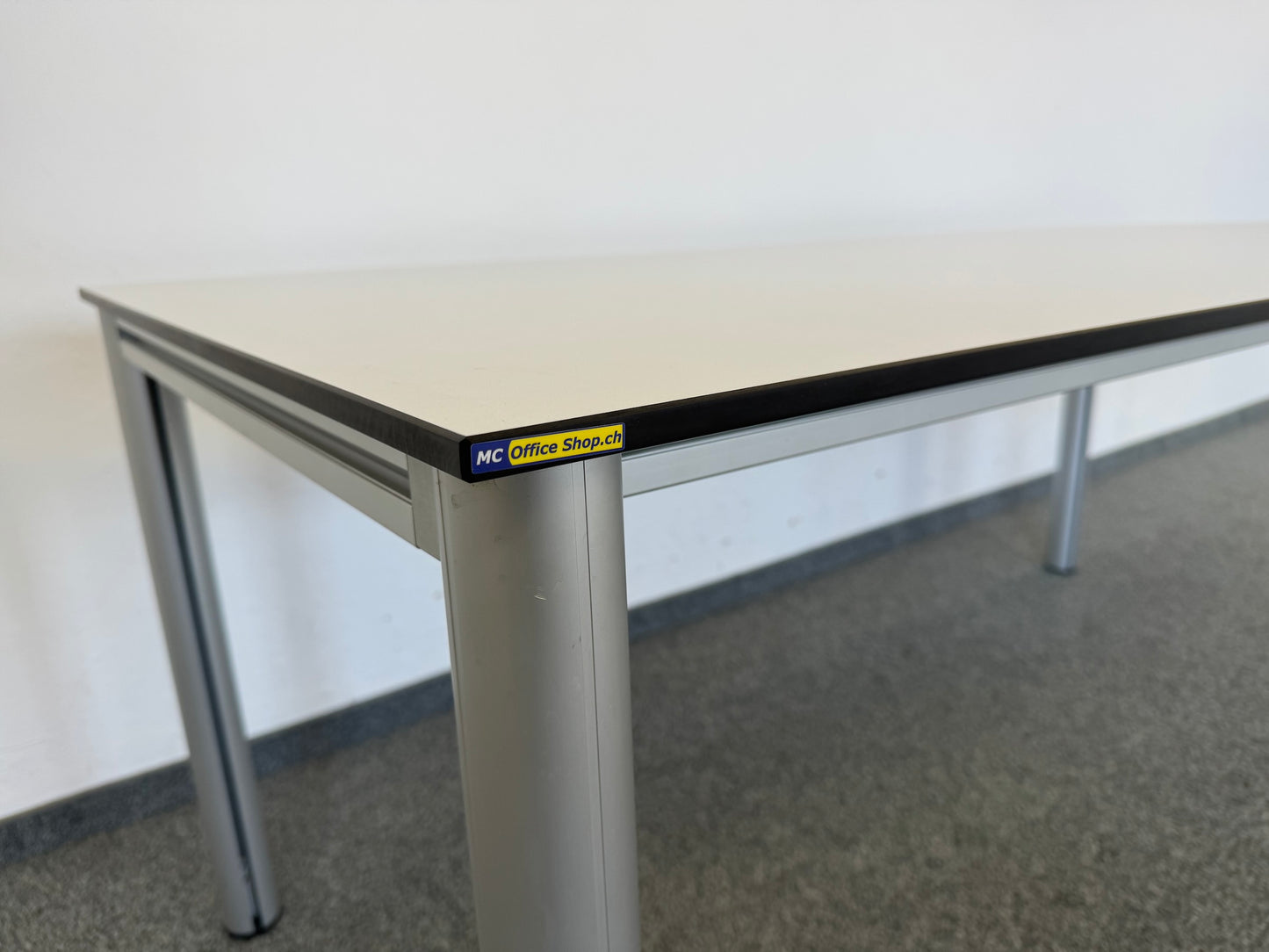 Haworth Fifty Schreibtisch Detailfoto Tischplatte