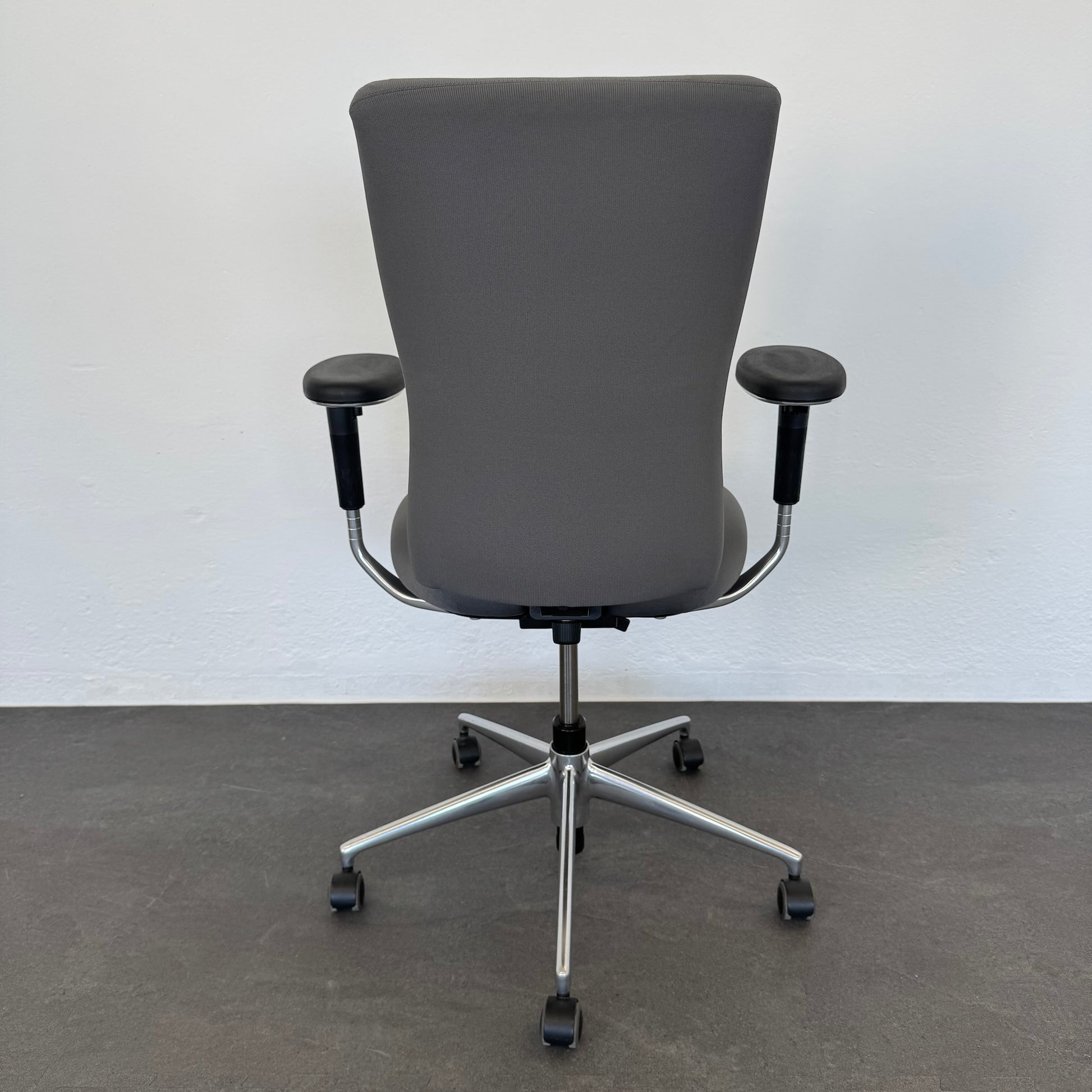 Vitra T-Chair Bürodrehstuhl Ansicht von hinten