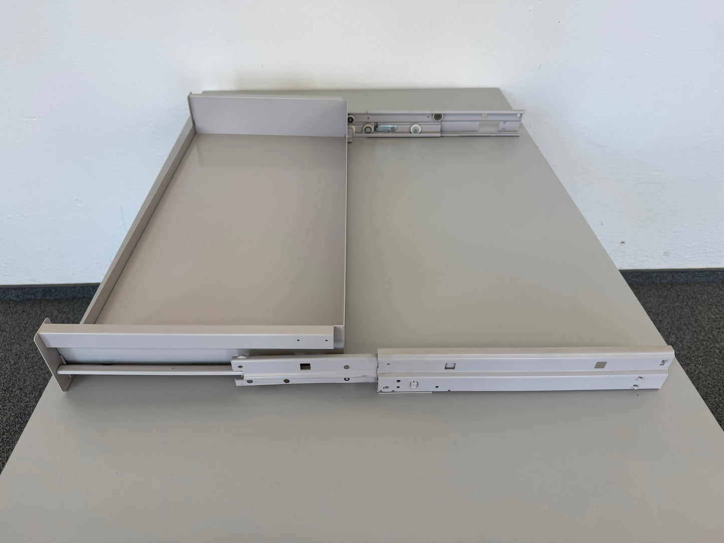 Lista Office Storage Breitschublade ausgezogen