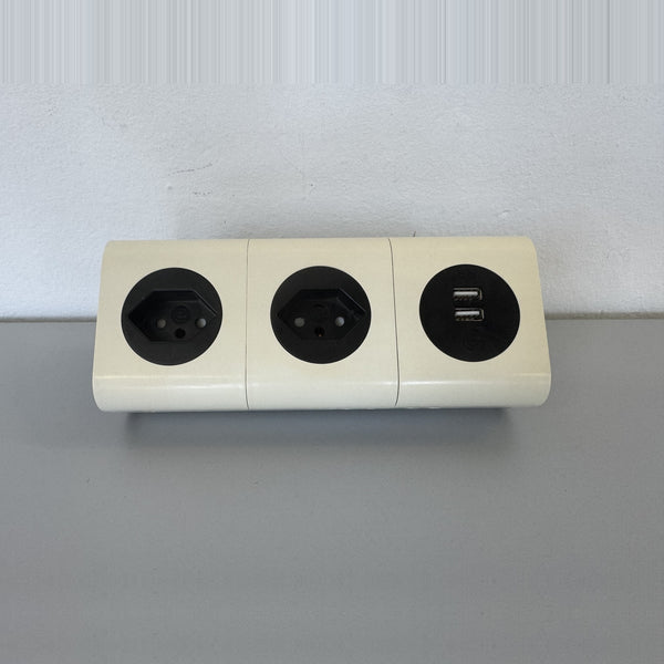 Steelcase One Mehrfachstecker mit USB