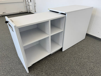 Sitag Apothekerschrank Spanplatte weiss offen von rechts