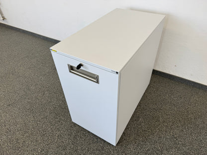 Sitag Apothekerschrank Spanplatte weiss geschlossen von rechts