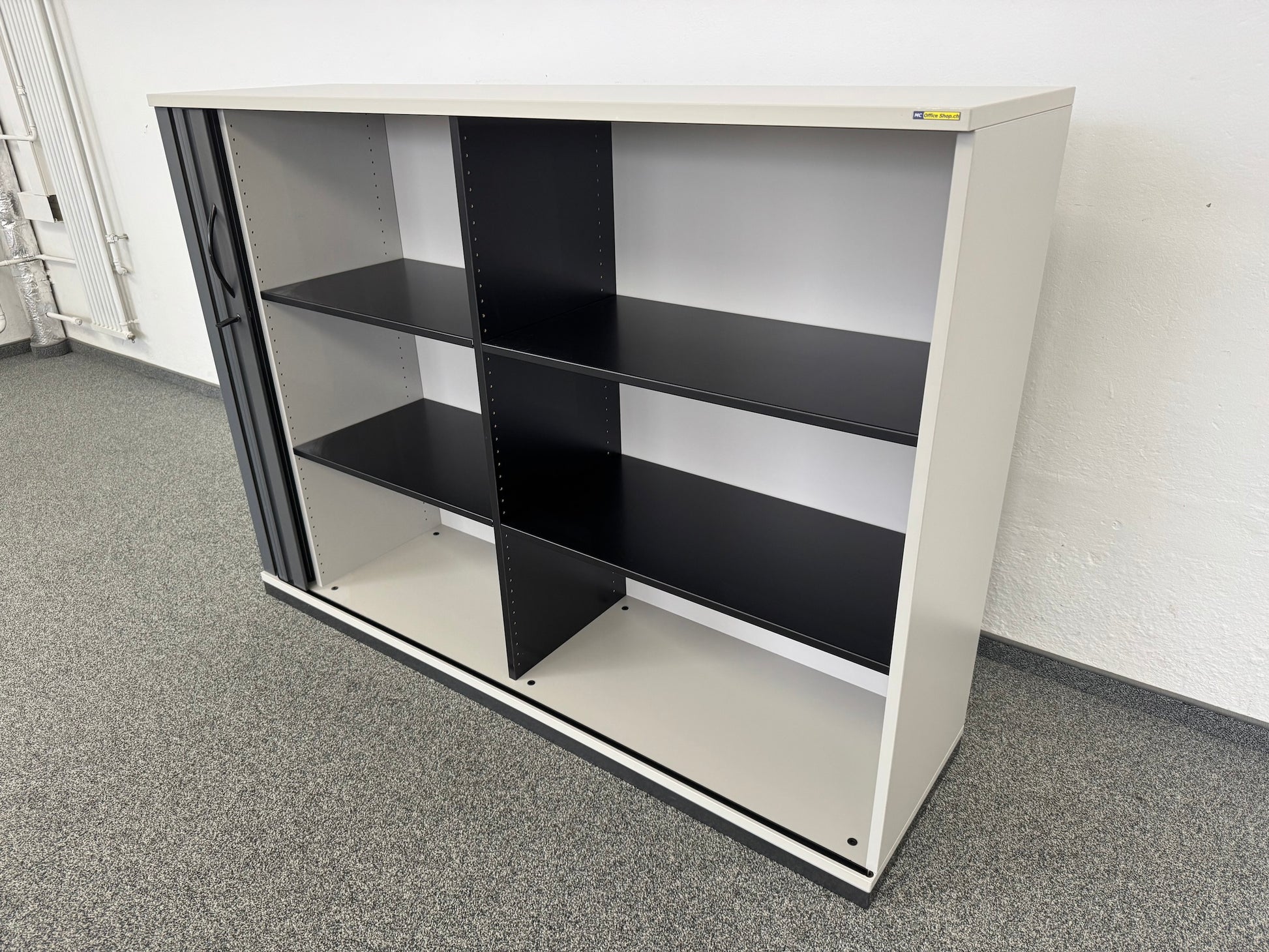 Steelcase Share It Lateralschrank offen von rechts