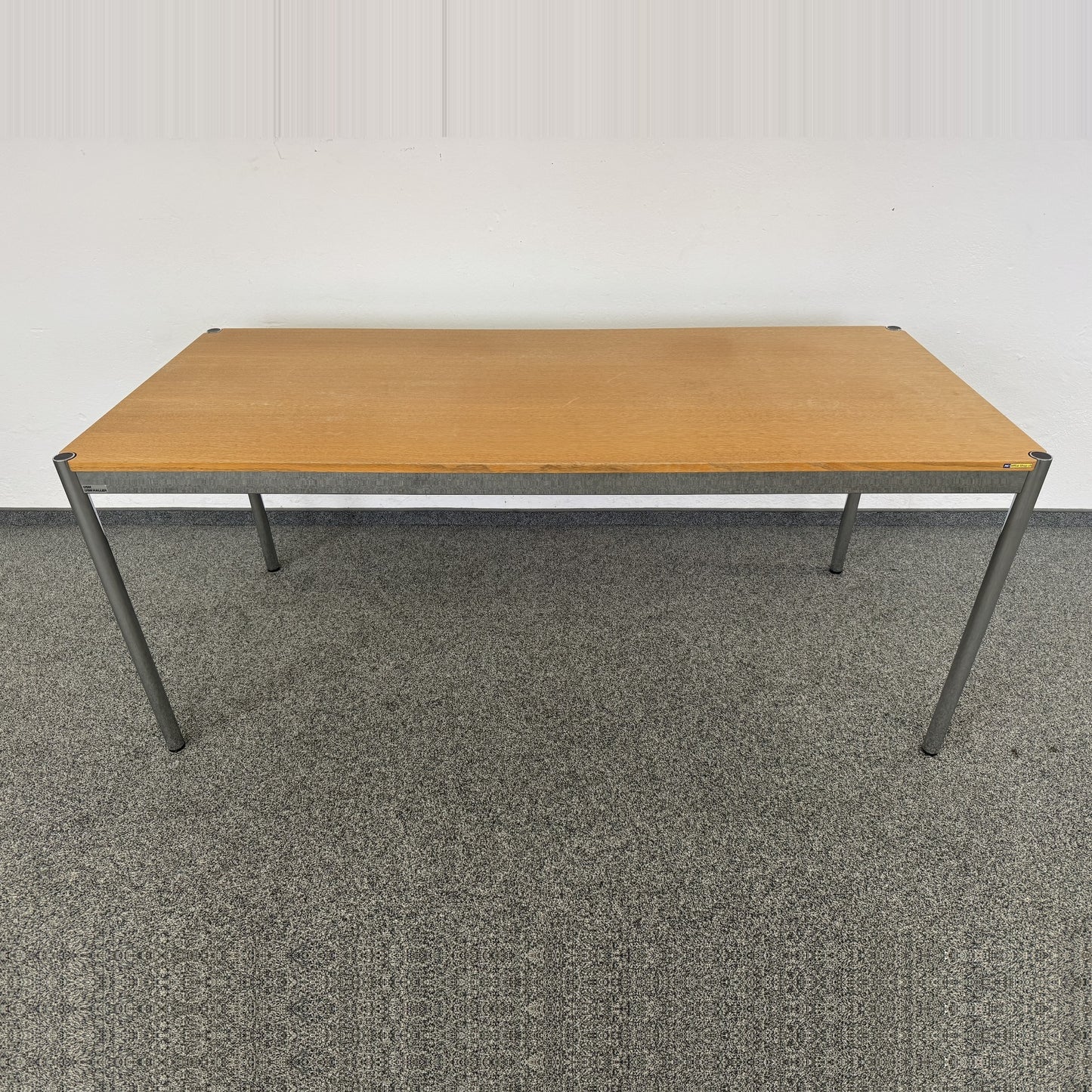 USM Haller Classic Schreibtisch 1750 x 750 mm