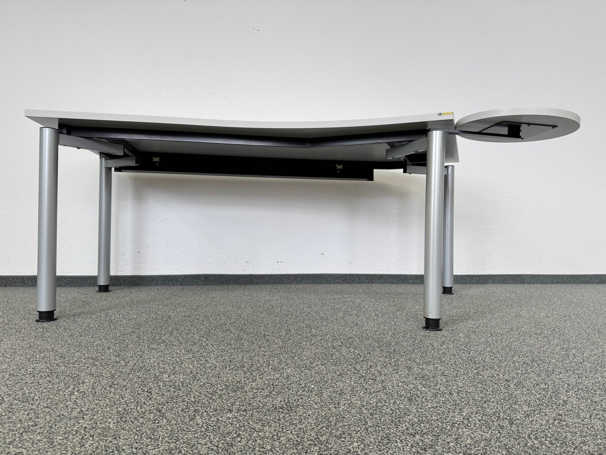 Werndl Vitesse Schreibtisch Freiform Ansicht von unten