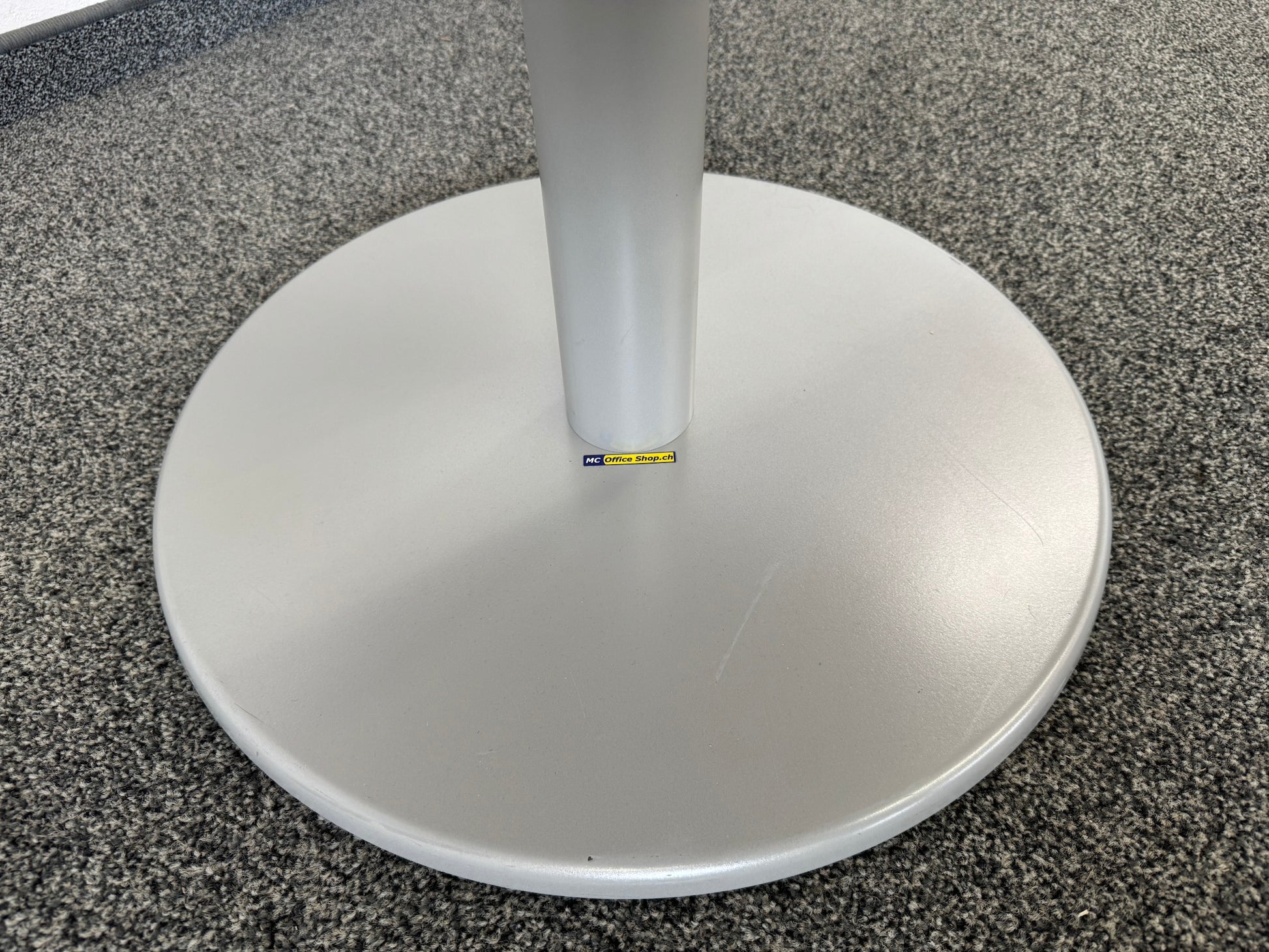 Steelcase Tenaro Sitzungstisch Gestell und Fuss Silbergrau