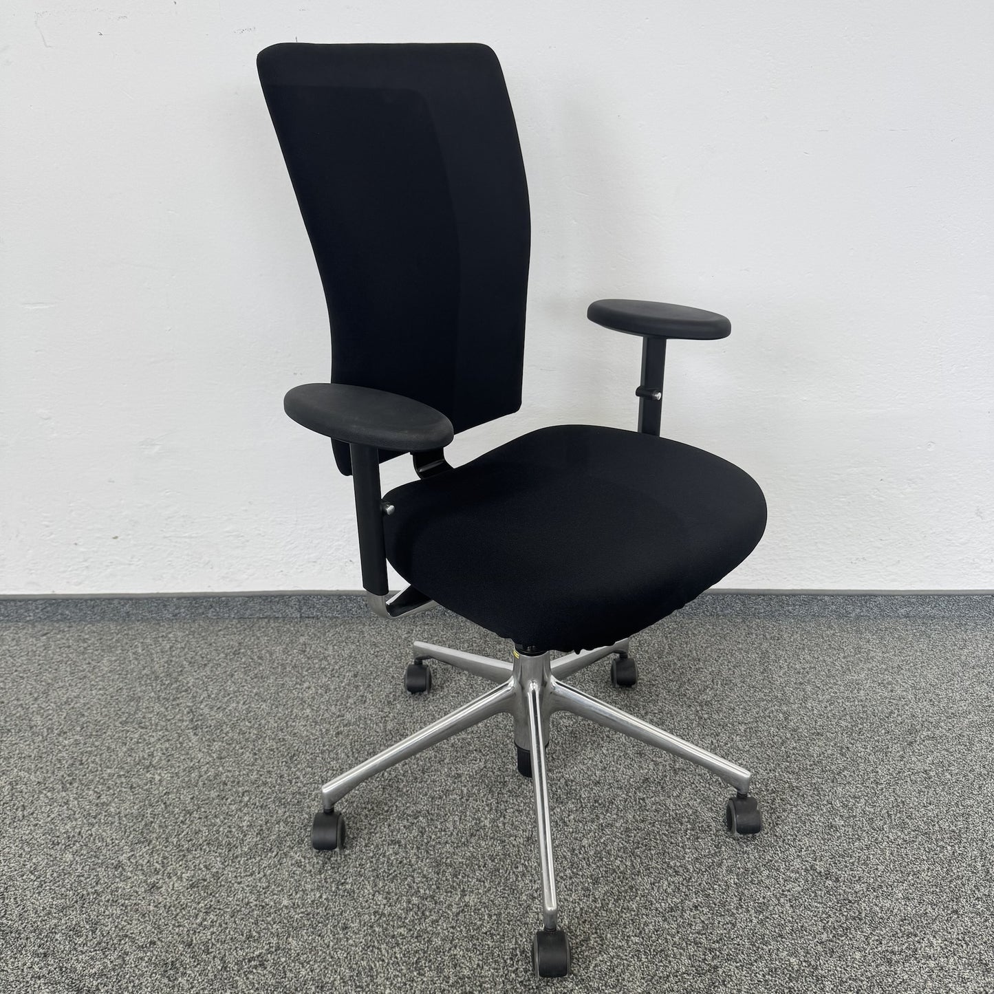 Vitra T-Chair Bürodrehstuhl mit Armlehnen