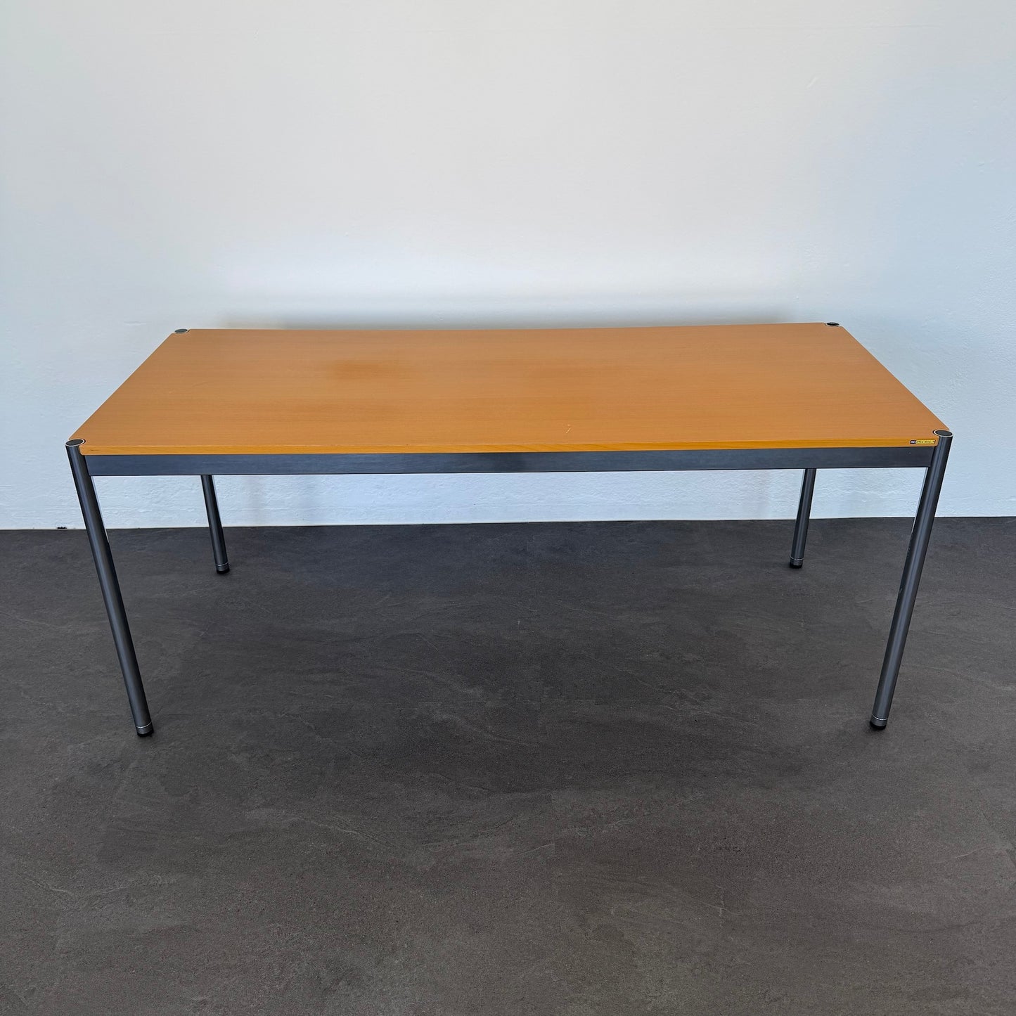 USM Haller Classic Schreibtisch 1750 x 750 mm