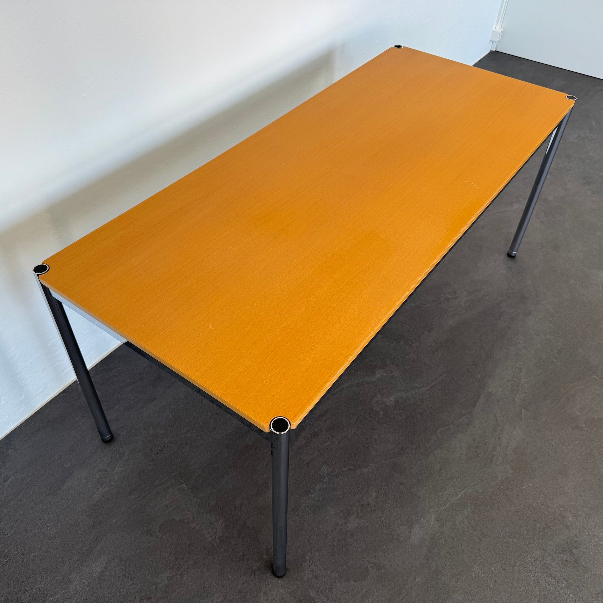 USM Haller Classic Schreibtisch Ansicht von oben