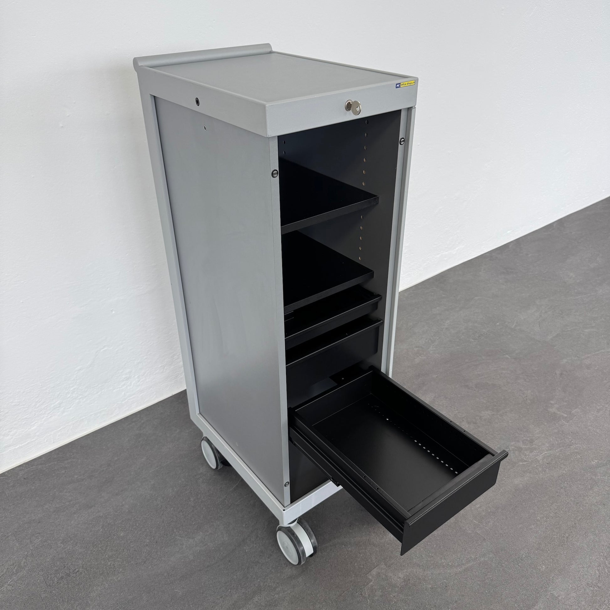 Denz D3 Roll-Caddy mit Schublade offen