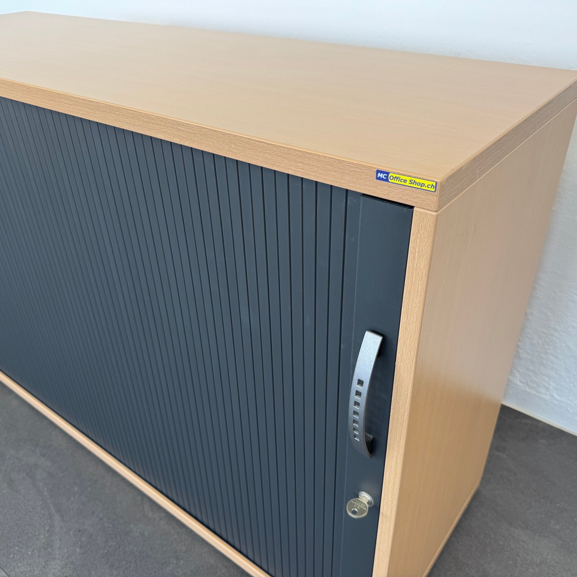 Gesika Lim Lateralschrank Detailfoto Rolladen