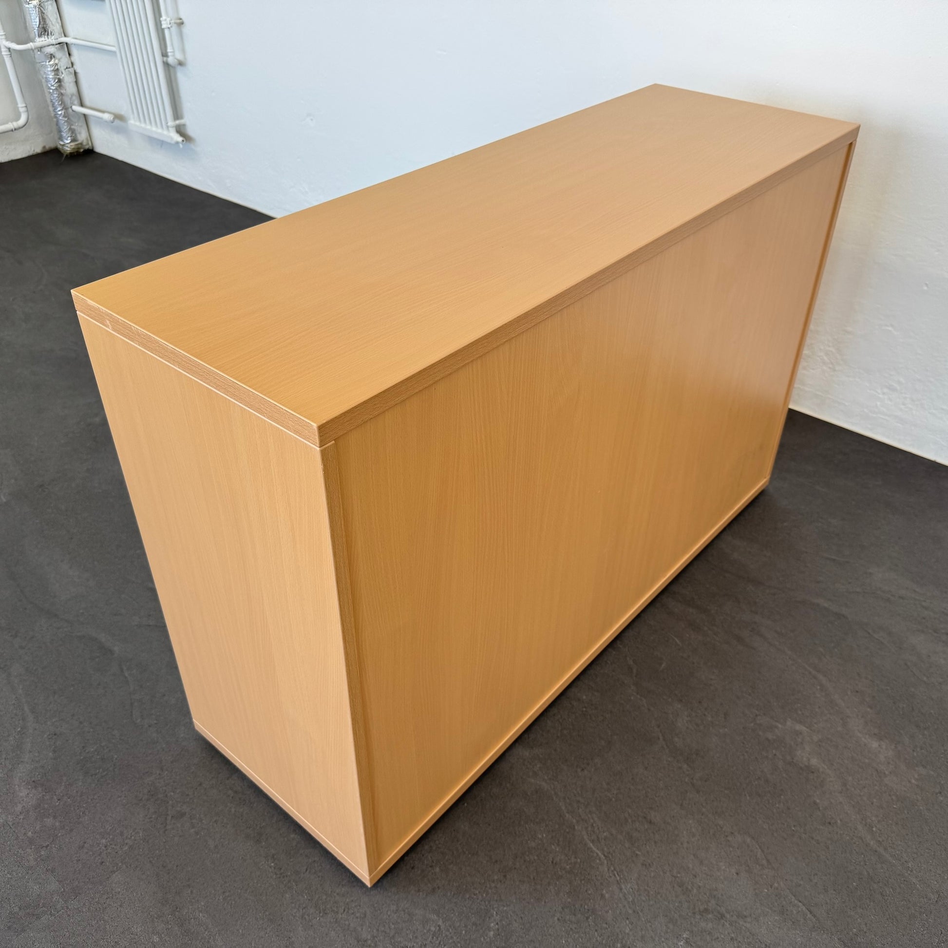 Gesika Lim Lateralschrank seitlich von hinten