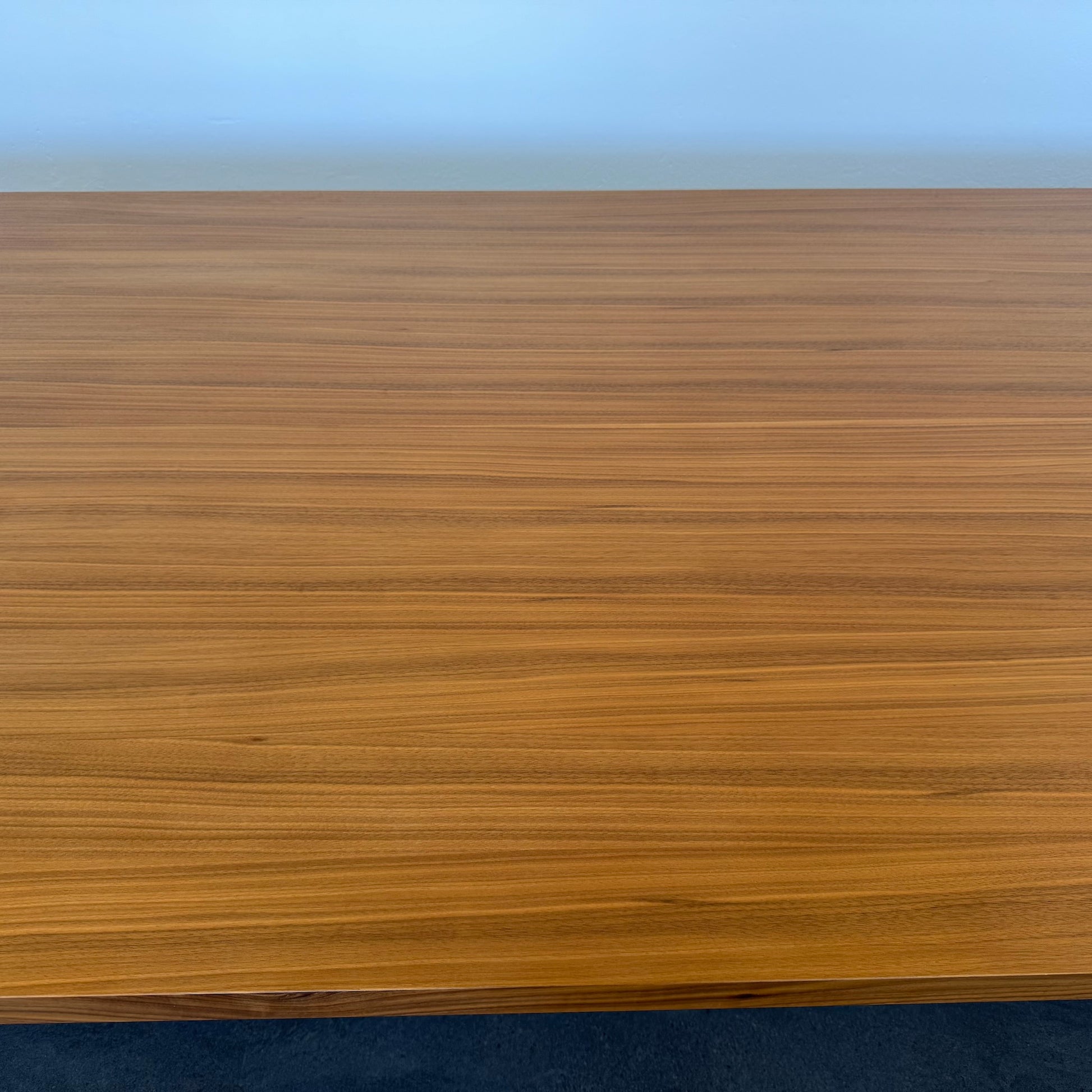 Wilkhahn Free Sitzungstisch Detailfoto Tischplatte von oben